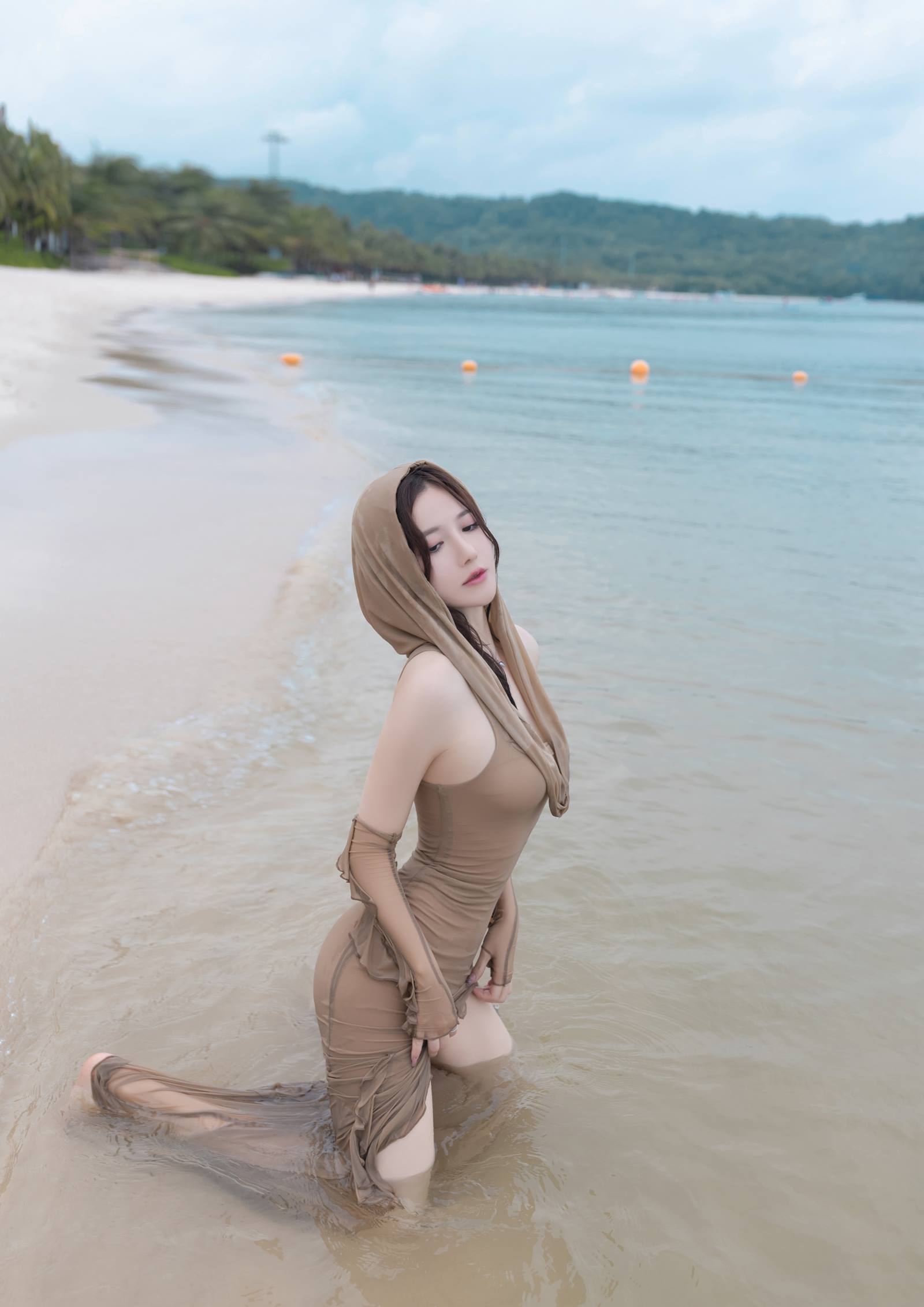 图片[34]-秀人名模鱼子酱Fish《雨后海滩》[57P] – 速更版-美库