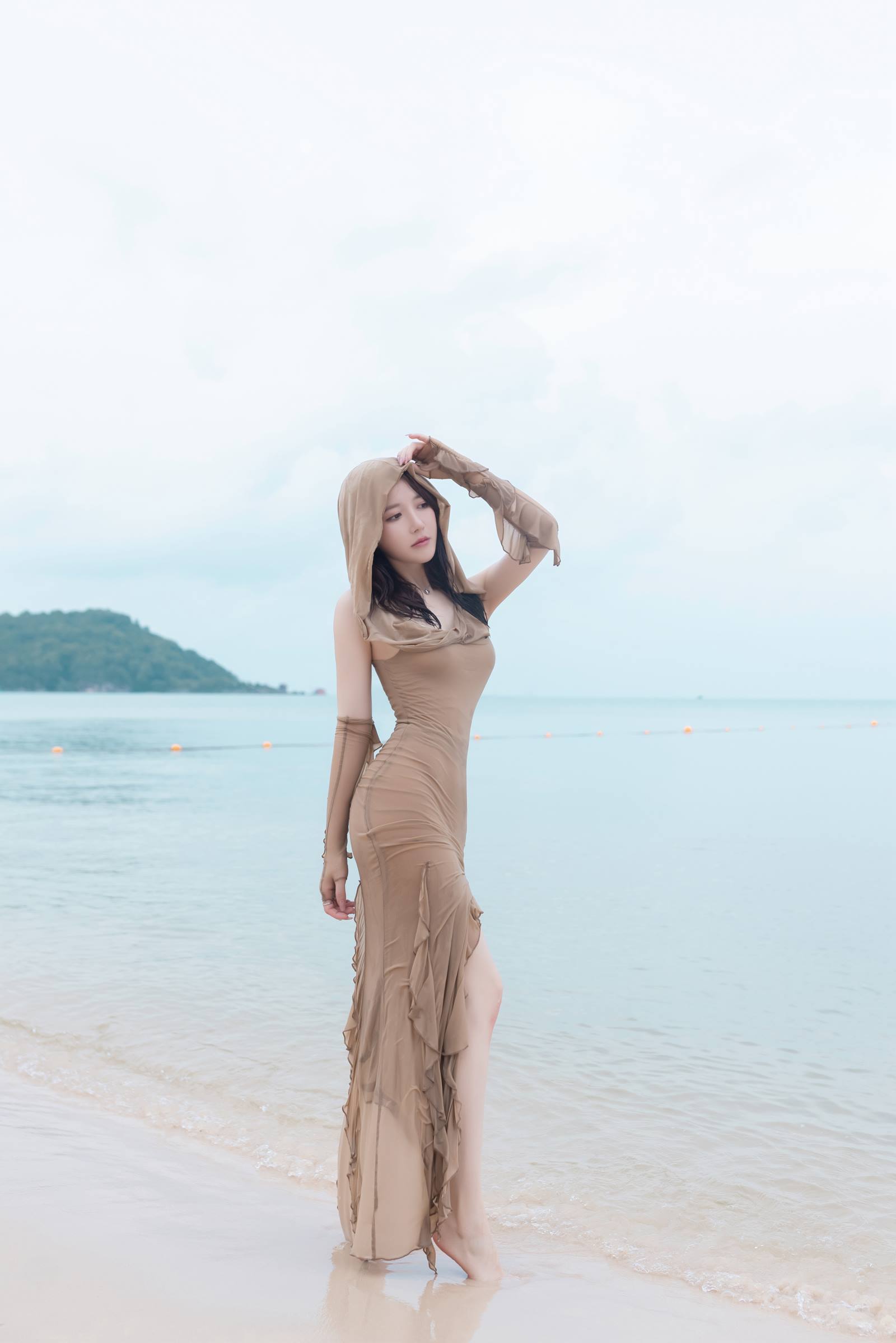 图片[38]-秀人名模鱼子酱Fish《雨后海滩》[57P] – 速更版-美库