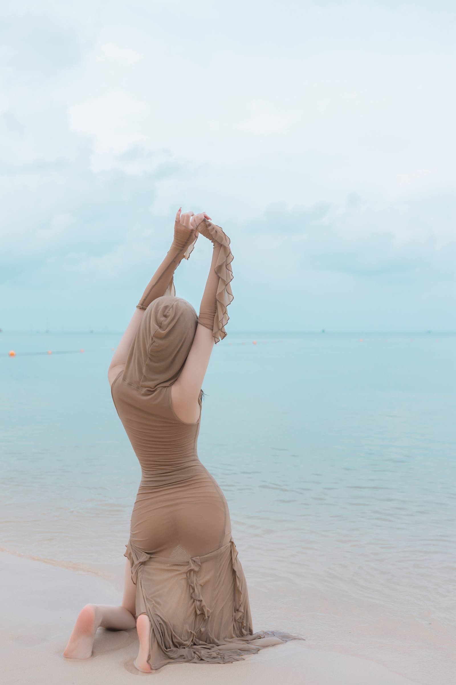 图片[41]-秀人名模鱼子酱Fish《雨后海滩》[57P] – 速更版-美库