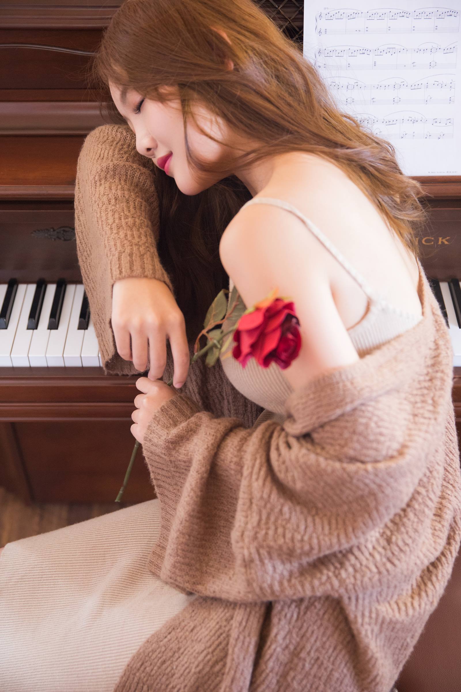 图片[10]-[YALAYI雅拉伊]2022.11.16 1061 可爱的人[32+1P] – 速更版-美库