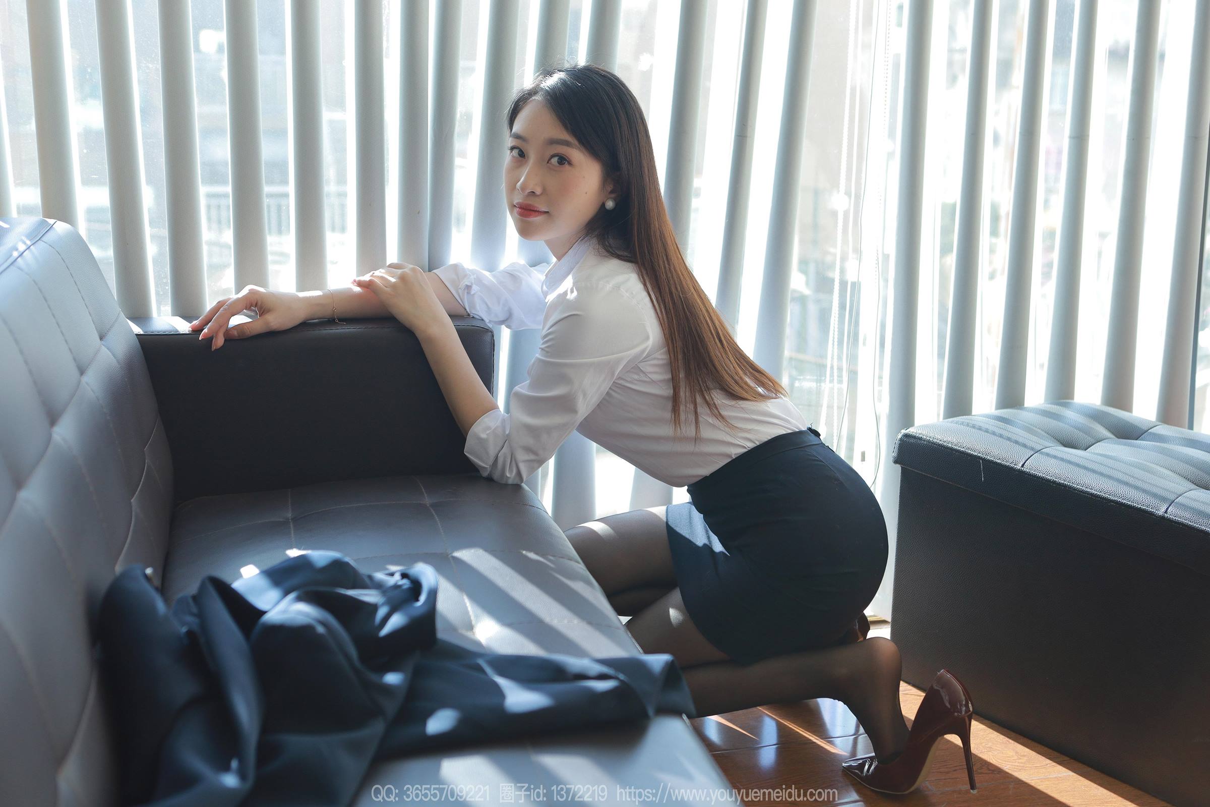 图片[38]-[IESS异思趣向] 2023.11.28 丝享家1597：小婕《阳光嘿丝》[88P] – 速更版-美库