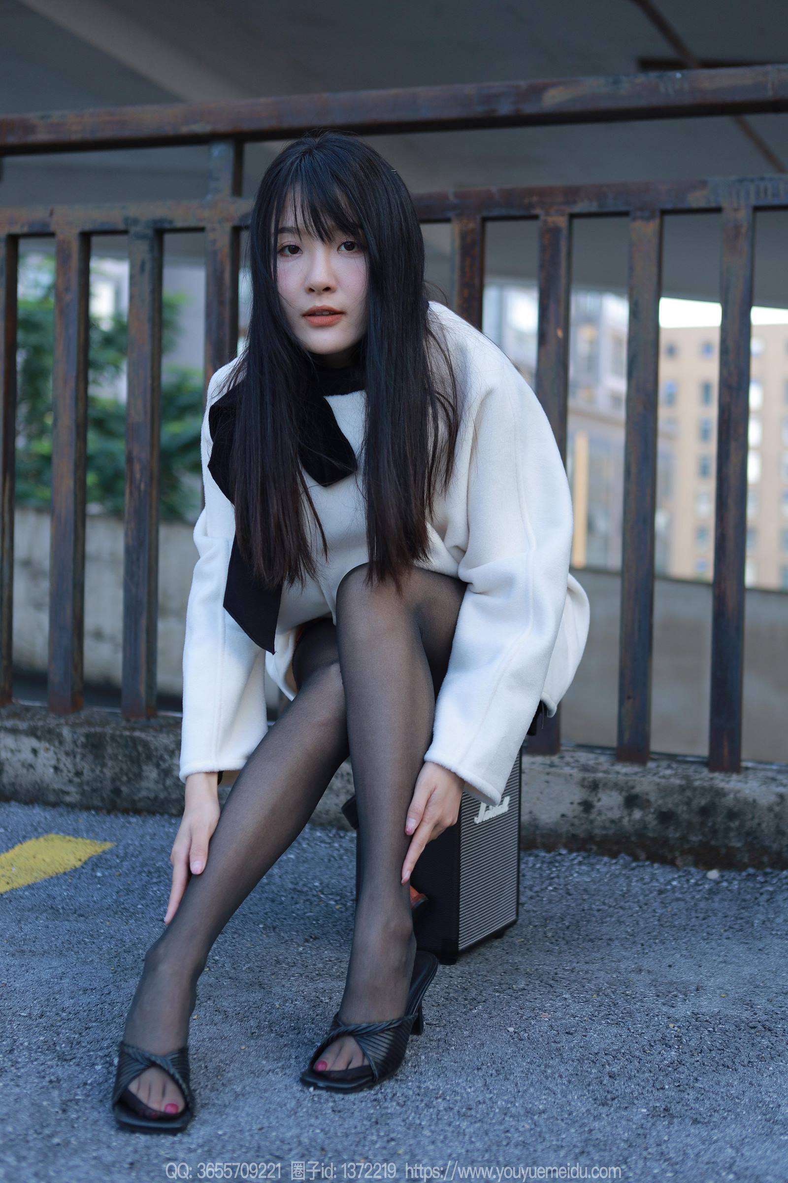 图片[25]-[IESS异思趣向] 2023.11.29 丝享家1598：婉萍《户外音乐》[84P] – 速更版-美库