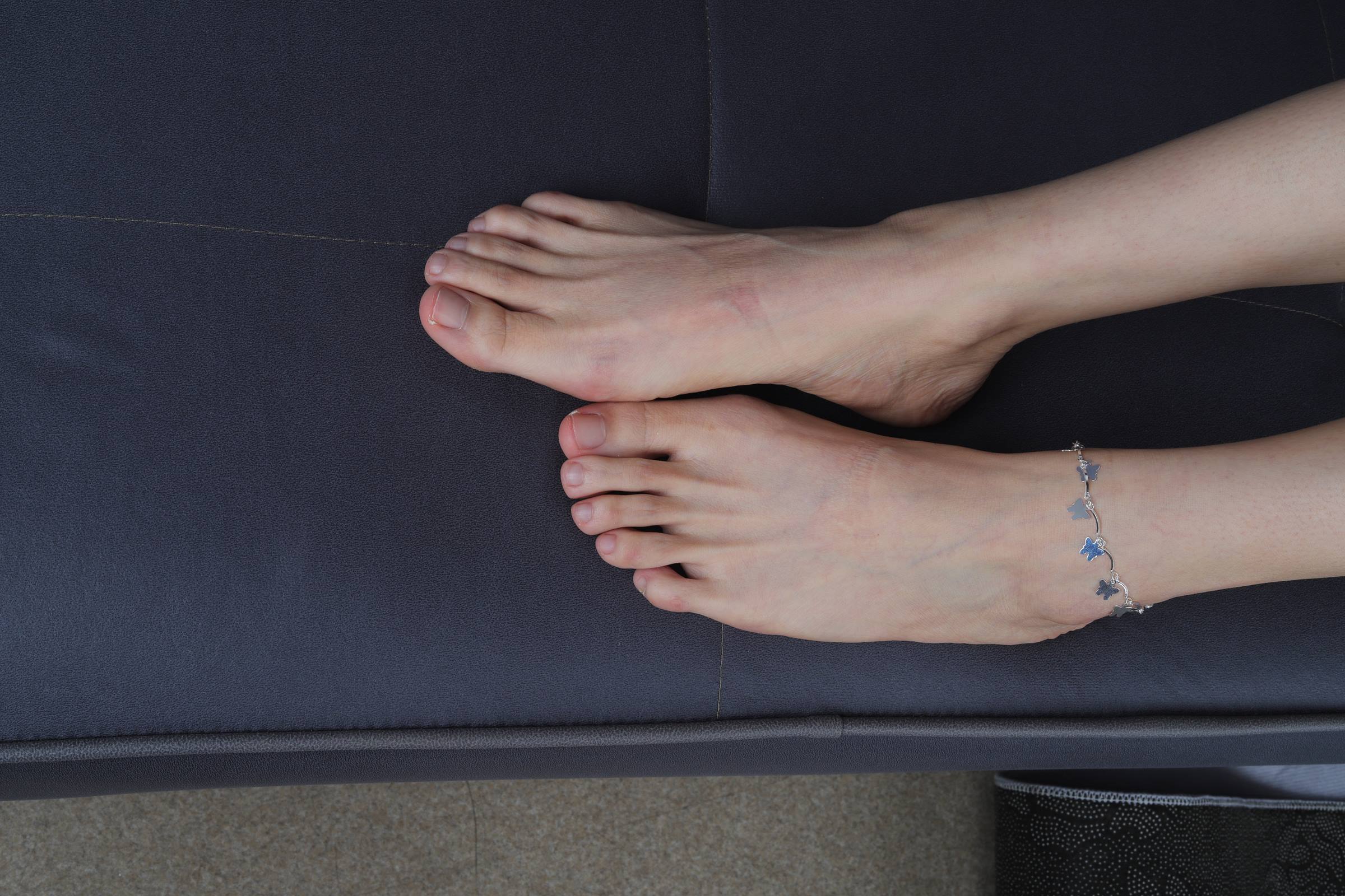 图片[12]-Pary摄影 NO.105 嘉嘉展示37码修长美脚[92P] – 速更版-美库