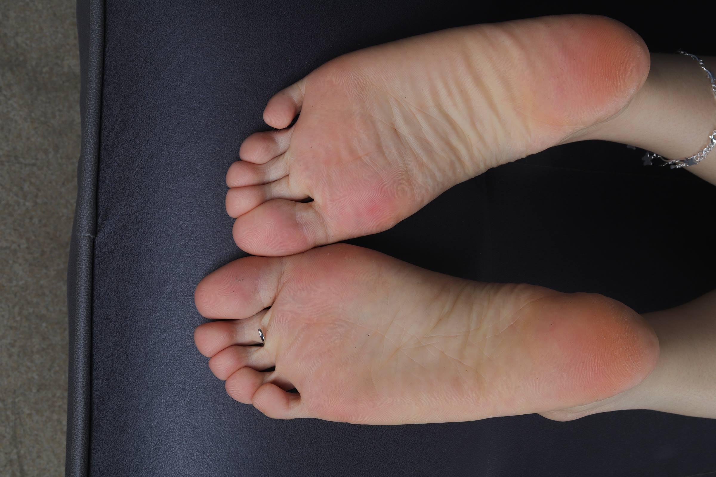 图片[56]-Pary摄影 NO.105 嘉嘉展示37码修长美脚[92P] – 速更版-美库