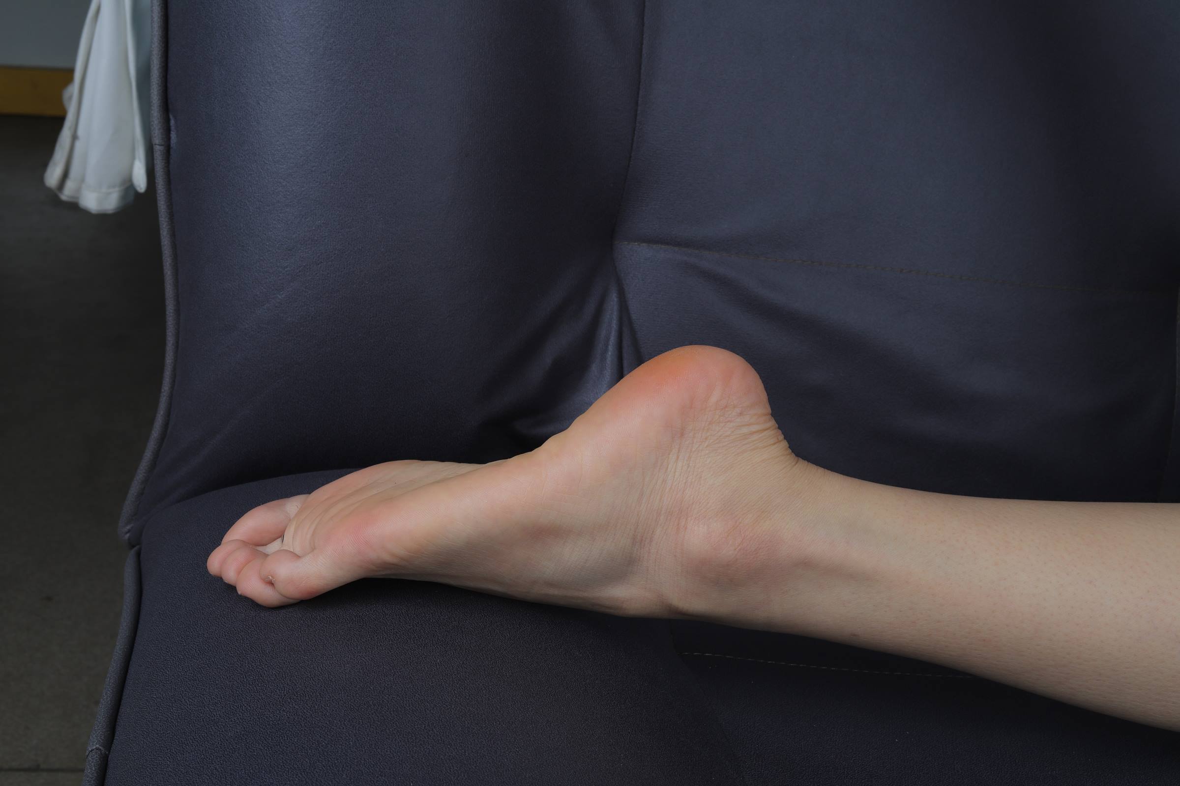 图片[62]-Pary摄影 NO.105 嘉嘉展示37码修长美脚[92P] – 速更版-美库