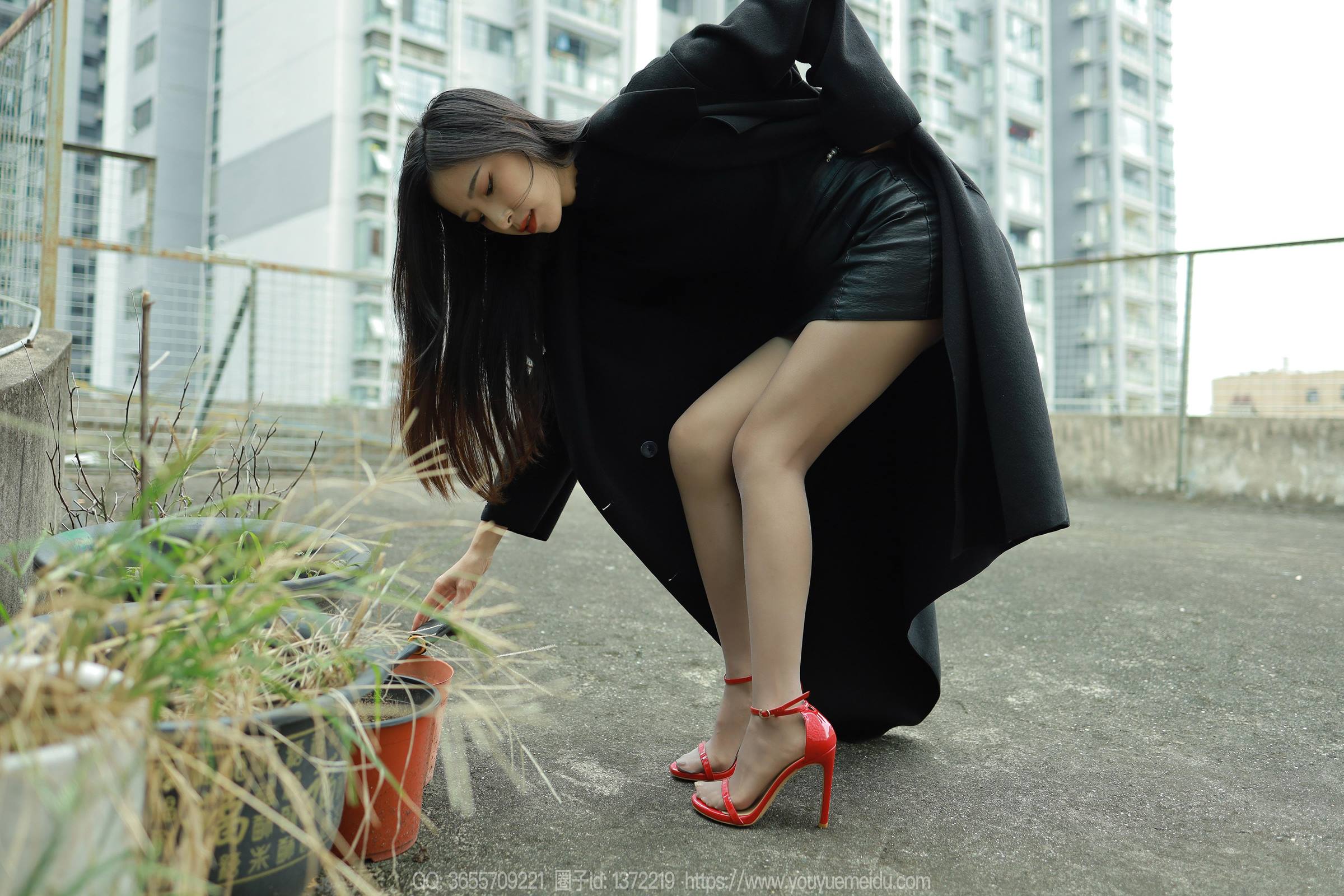 图片[16]-[IESS异思趣向] 2023.12.06 丝享家1604：美子《黑衣园丁》[80P] – 速更版-美库