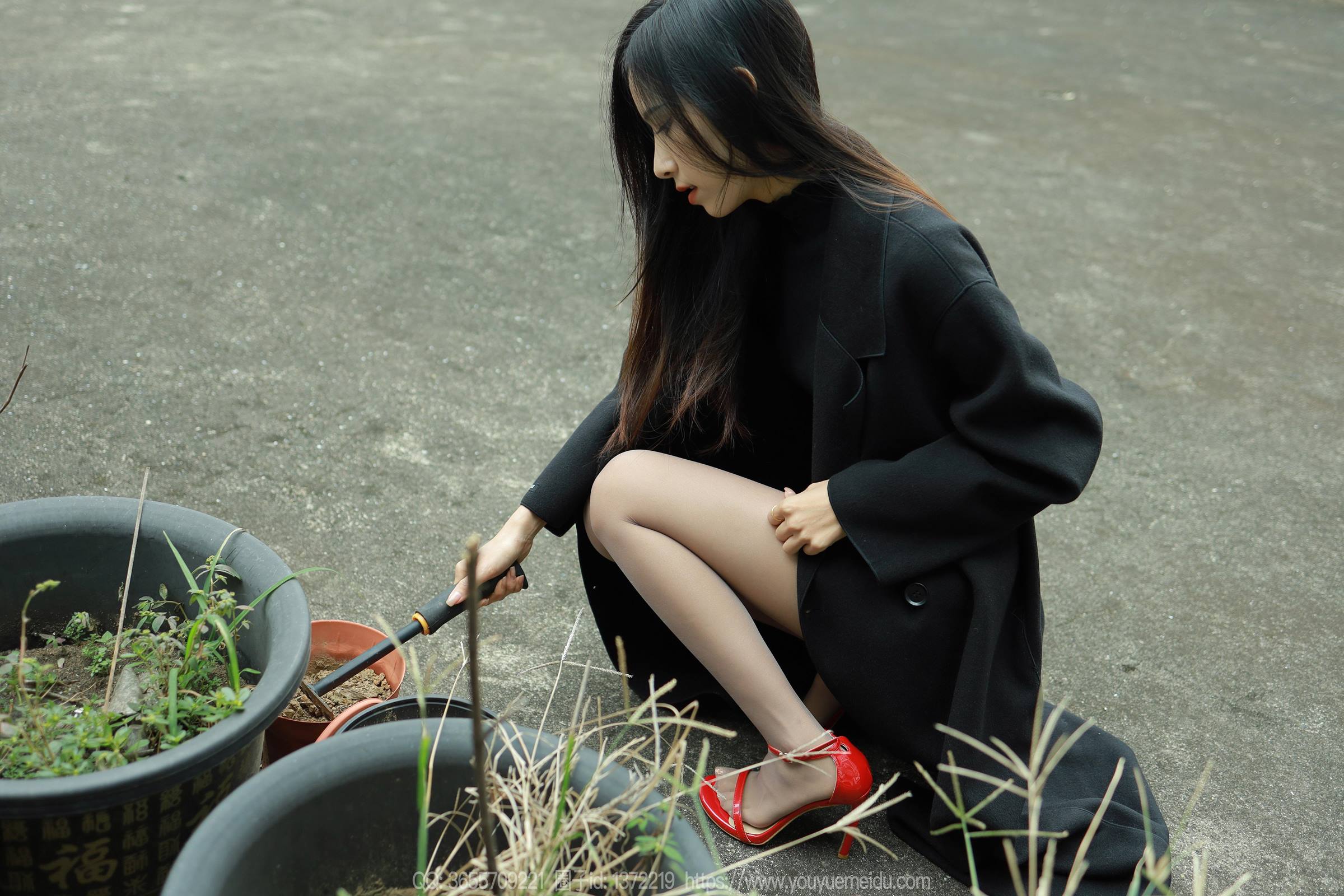 图片[24]-[IESS异思趣向] 2023.12.06 丝享家1604：美子《黑衣园丁》[80P] – 速更版-美库