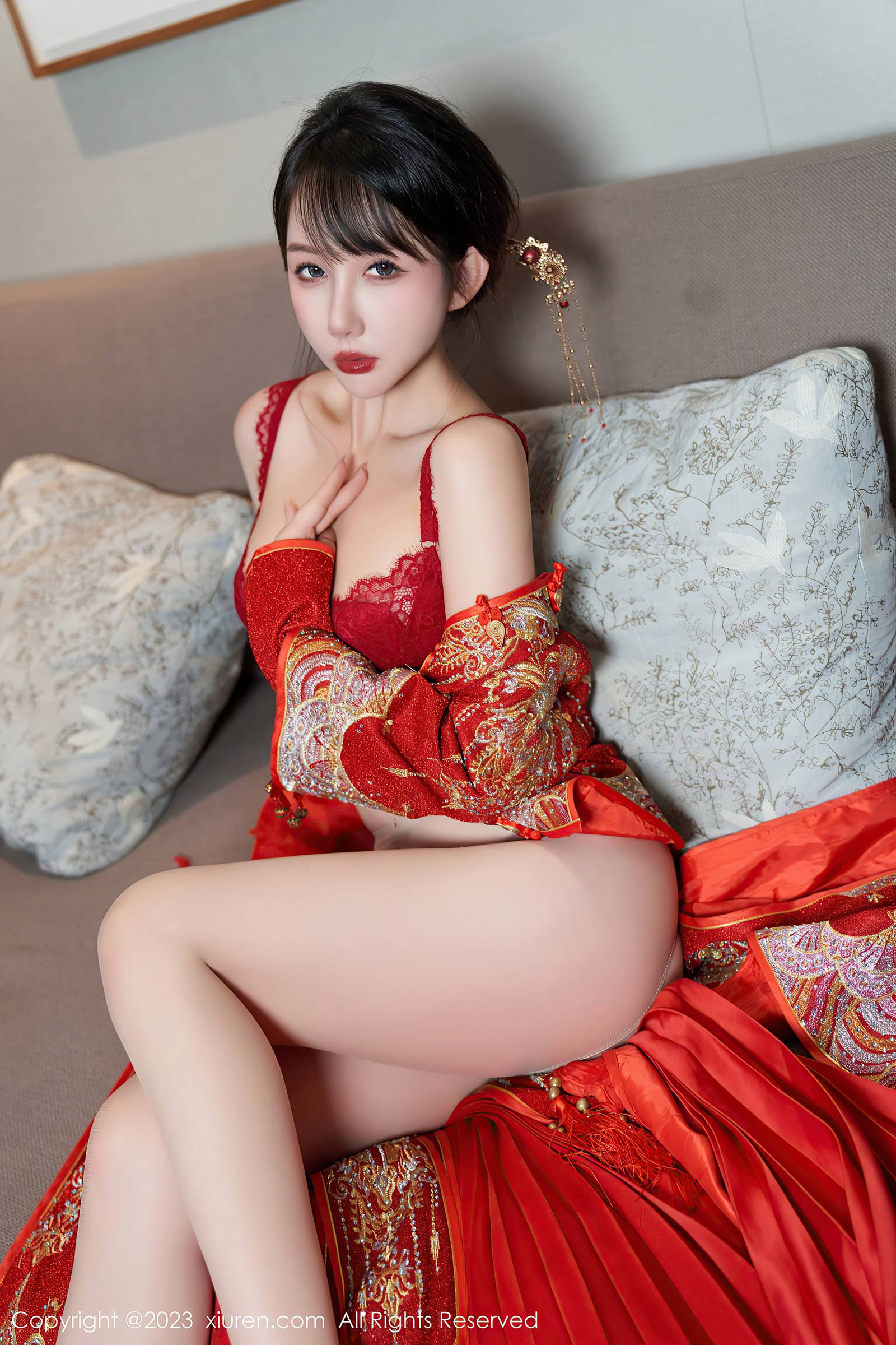 图片[33]-[Xiuren秀人网]2023.11.28 NO.7729 波巧酱 中式秀禾服 [41+1P] – 速更版-美库