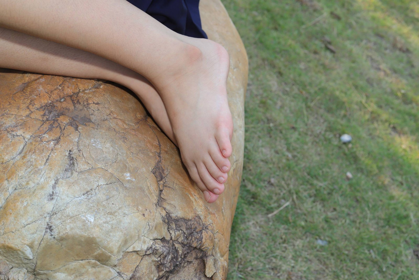 图片[28]-Pary摄影 NO.110 大学生小然户外展示37码嫩脚[98P] – 速更版-美库