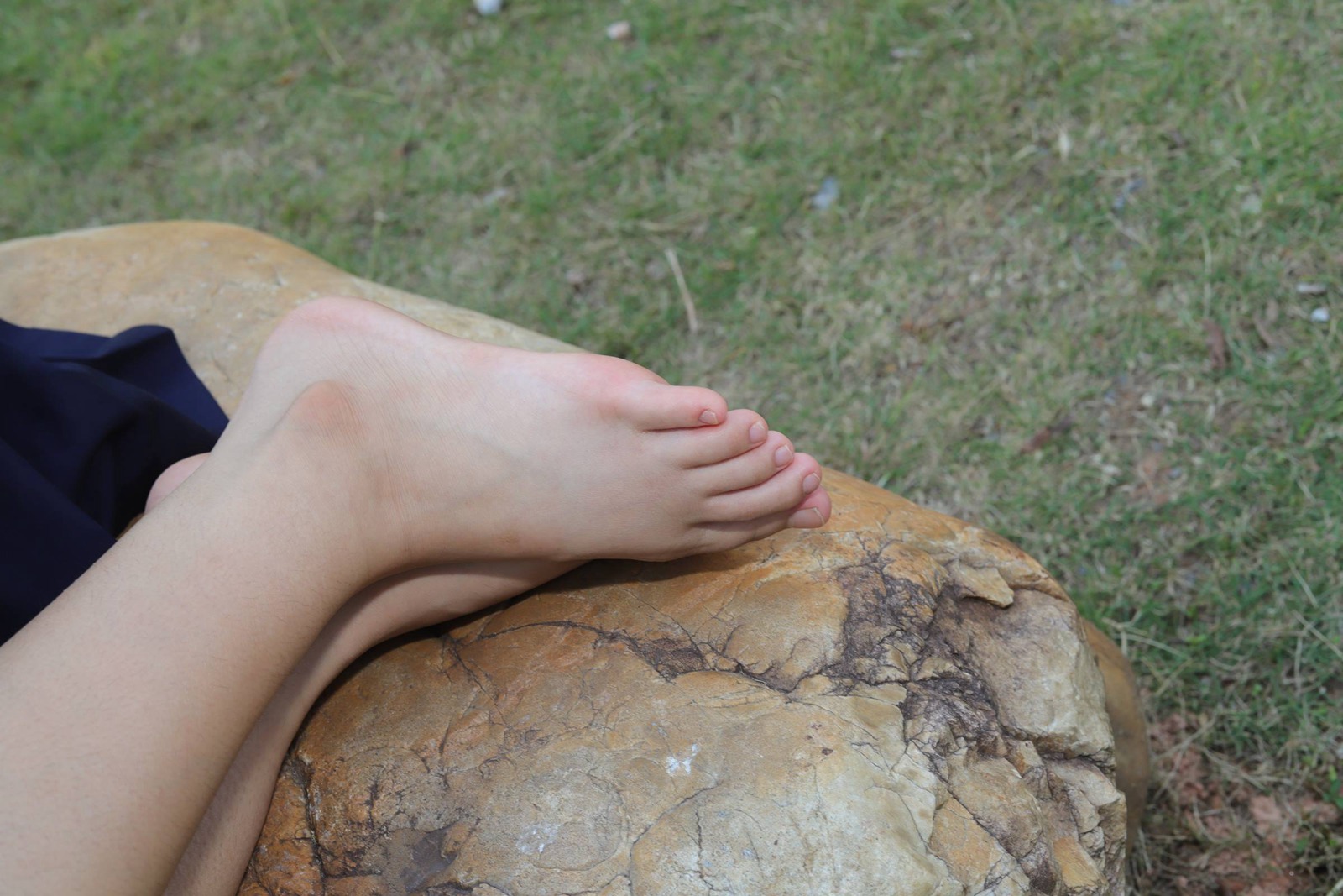 图片[29]-Pary摄影 NO.110 大学生小然户外展示37码嫩脚[98P] – 速更版-美库