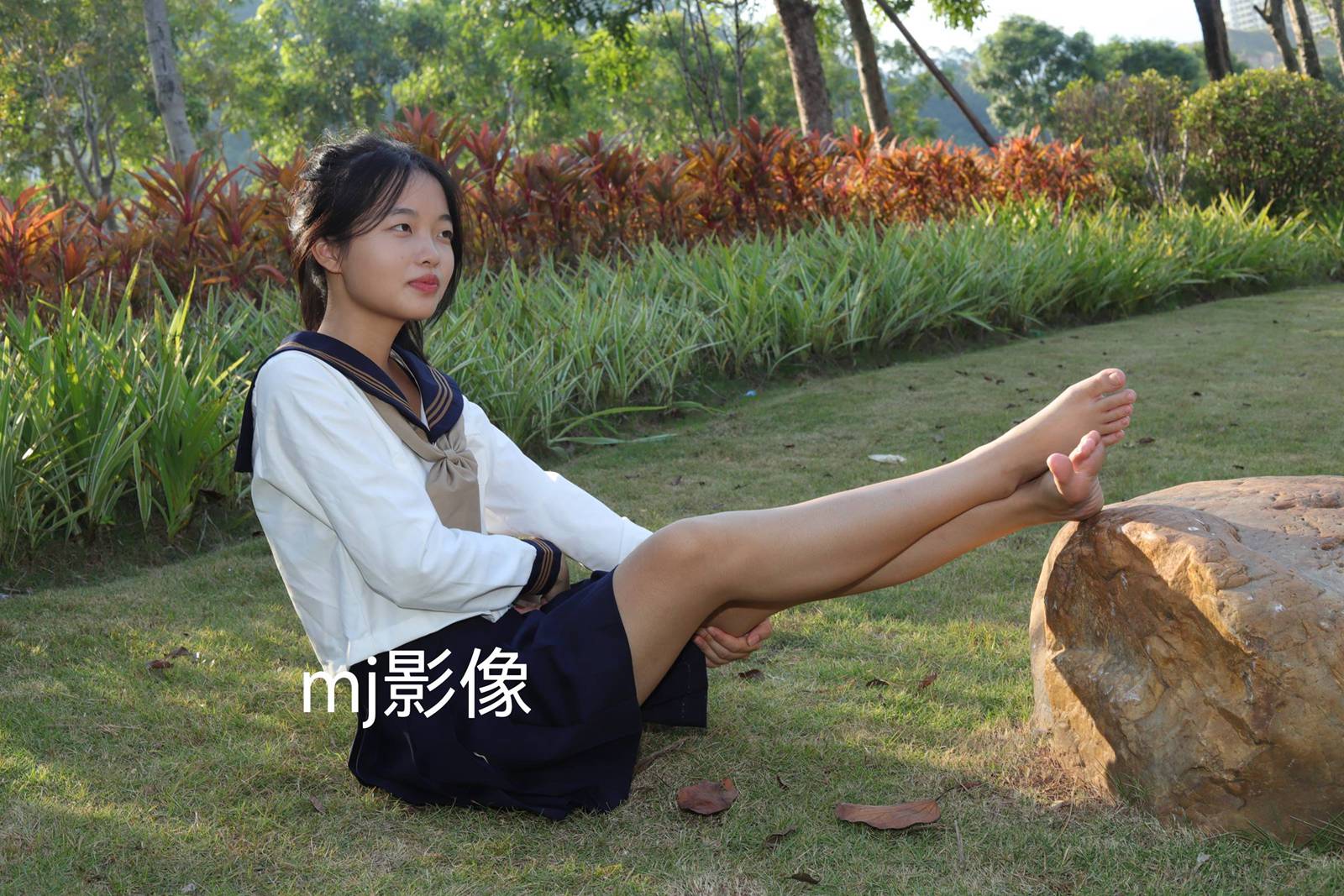 图片[40]-Pary摄影 NO.110 大学生小然户外展示37码嫩脚[98P] – 速更版-美库