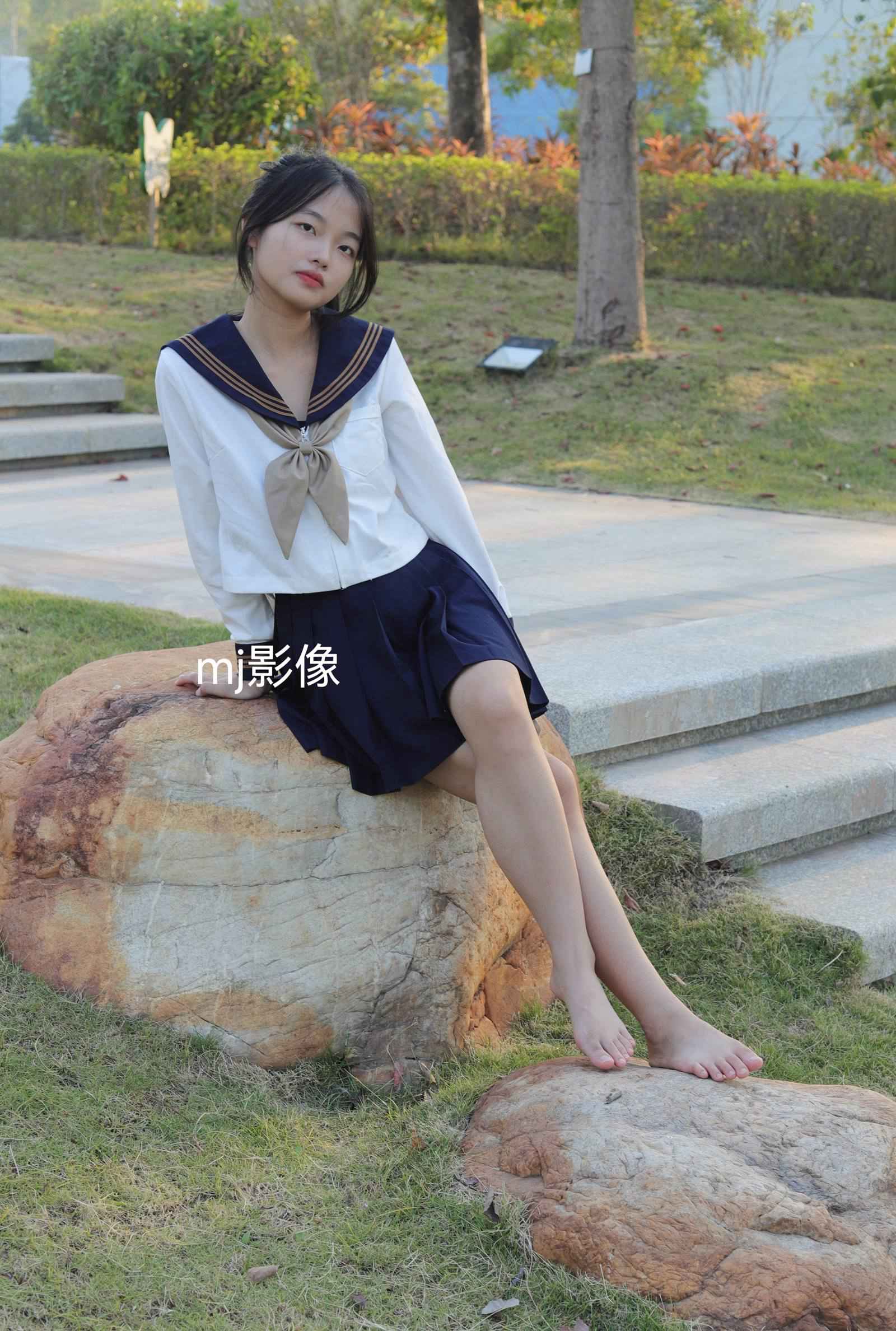 图片[91]-Pary摄影 NO.110 大学生小然户外展示37码嫩脚[98P] – 速更版-美库