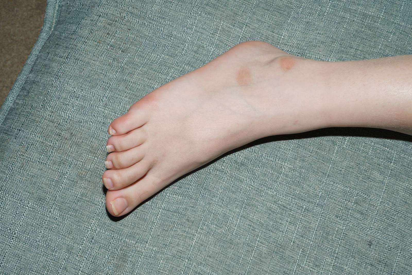 图片[24]-Pary摄影 NO.109 美女小来展示36码小巧嫩脚[88P] – 速更版-美库