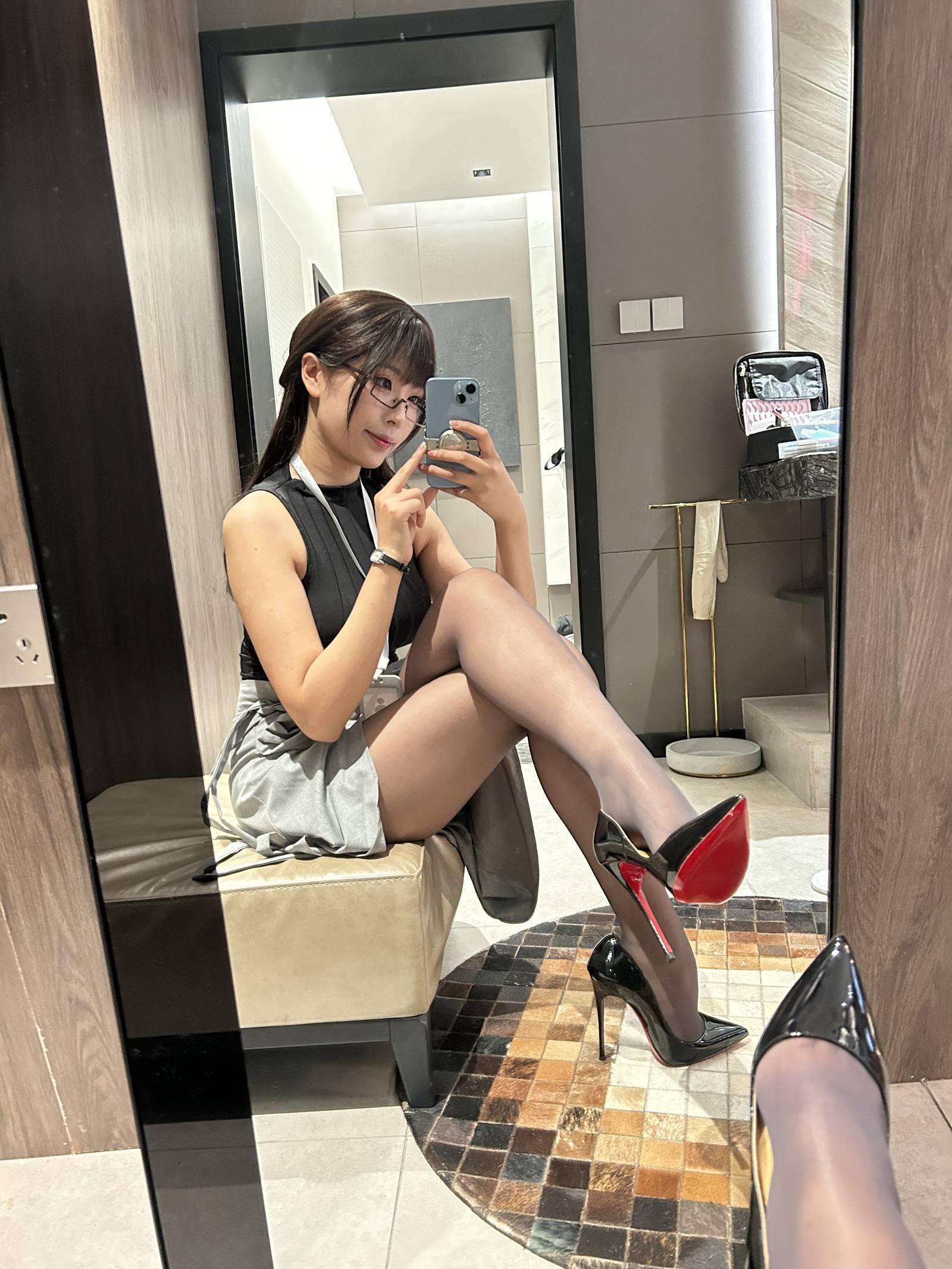 图片[43]-轩萧学姐 – 眼镜娘OL[55P] – 速更版-美库