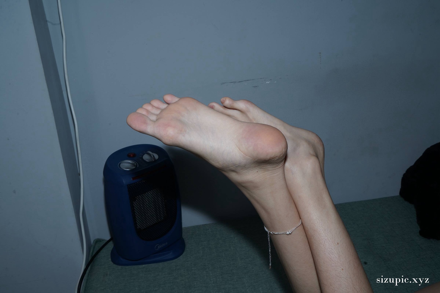 图片[63]-Pary摄影 NO.113 小龙展示37码修长美脚[91P] – 速更版-美库