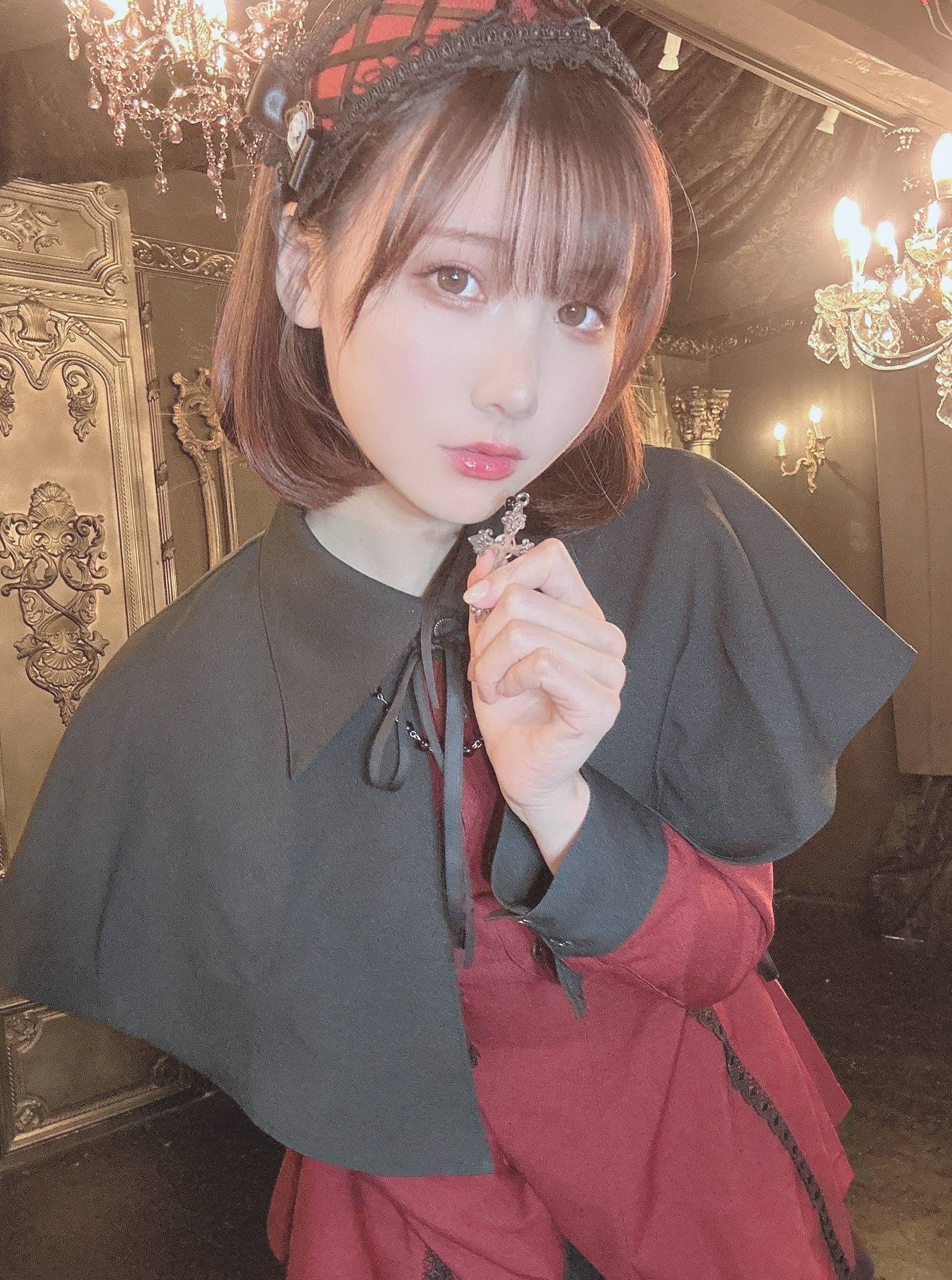 图片[24]-网紅Coser@.けん研(けんけん) Fantia-2023年1月合辑[51P] – 速更版-美库