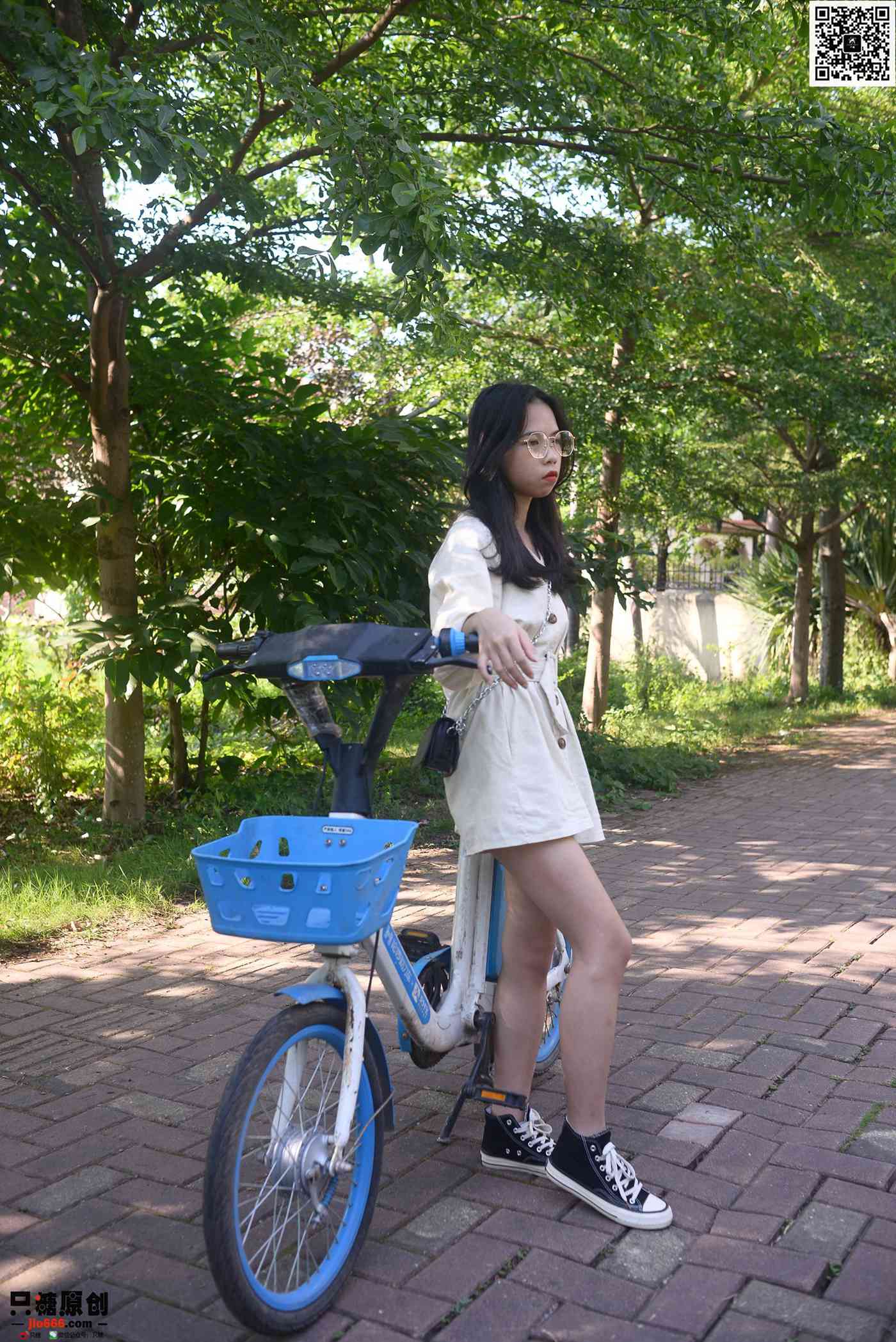 图片[14]-只糖棉袜 NO.340 小花 – 时光如初见 [64P] – 速更版-美库