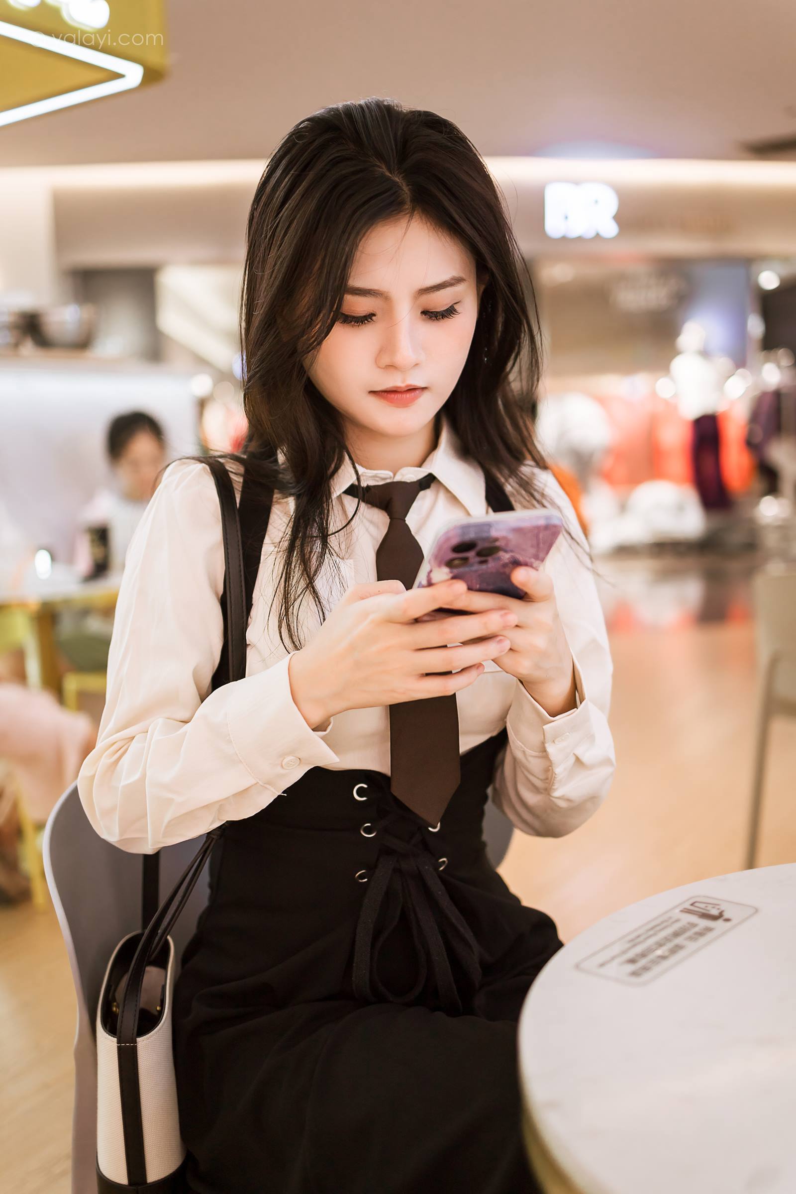 图片[21]-[YALAYI雅拉伊]2023.09.13 NO.1070 去逛街啦 若婷[45+1P] – 速更版-美库