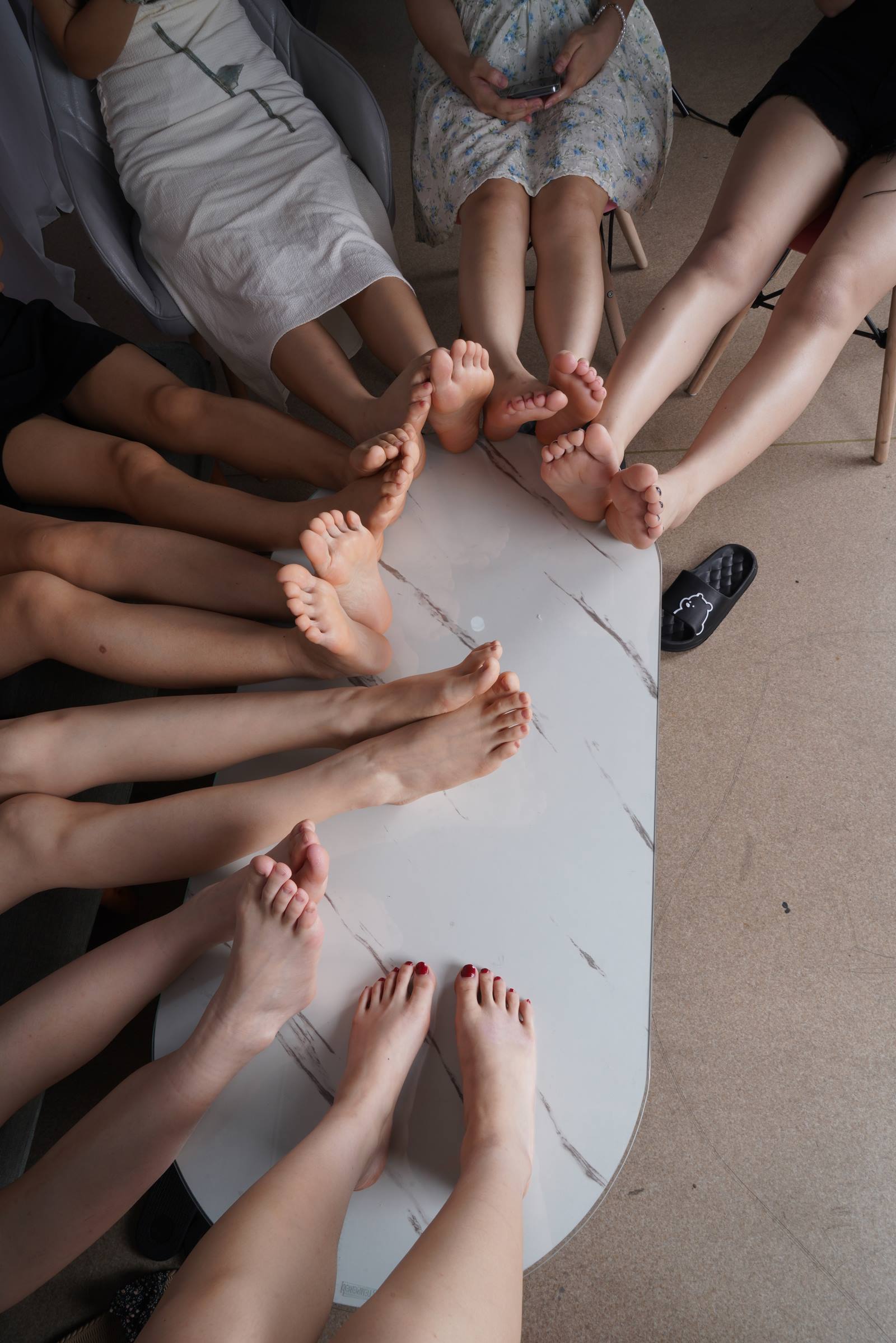 图片[21]-Pary摄影 NO.118 8个美女16只脚围成一圈，看得眼花缭乱[103P] – 速更版-美库