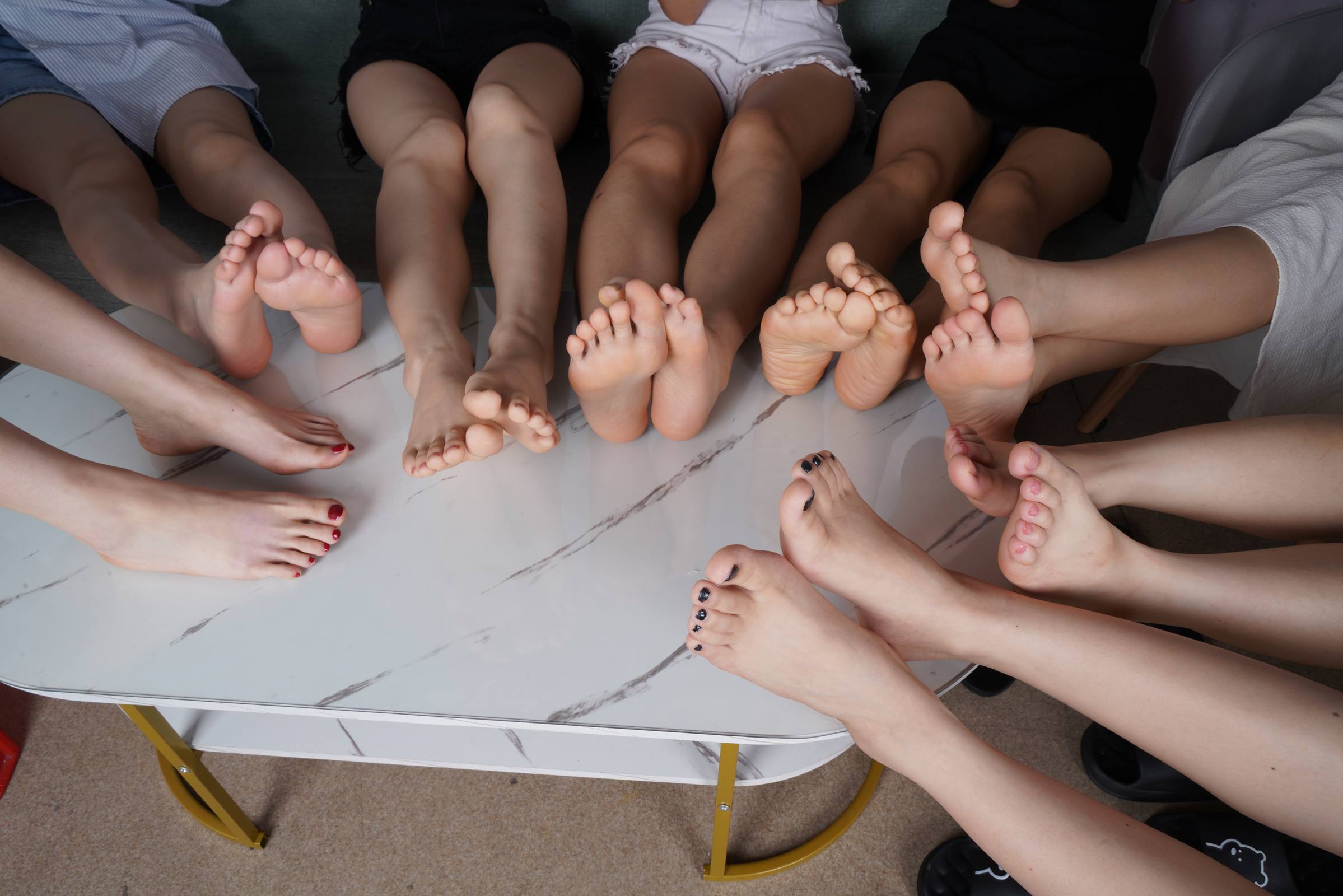 图片[41]-Pary摄影 NO.118 8个美女16只脚围成一圈，看得眼花缭乱[103P] – 速更版-美库