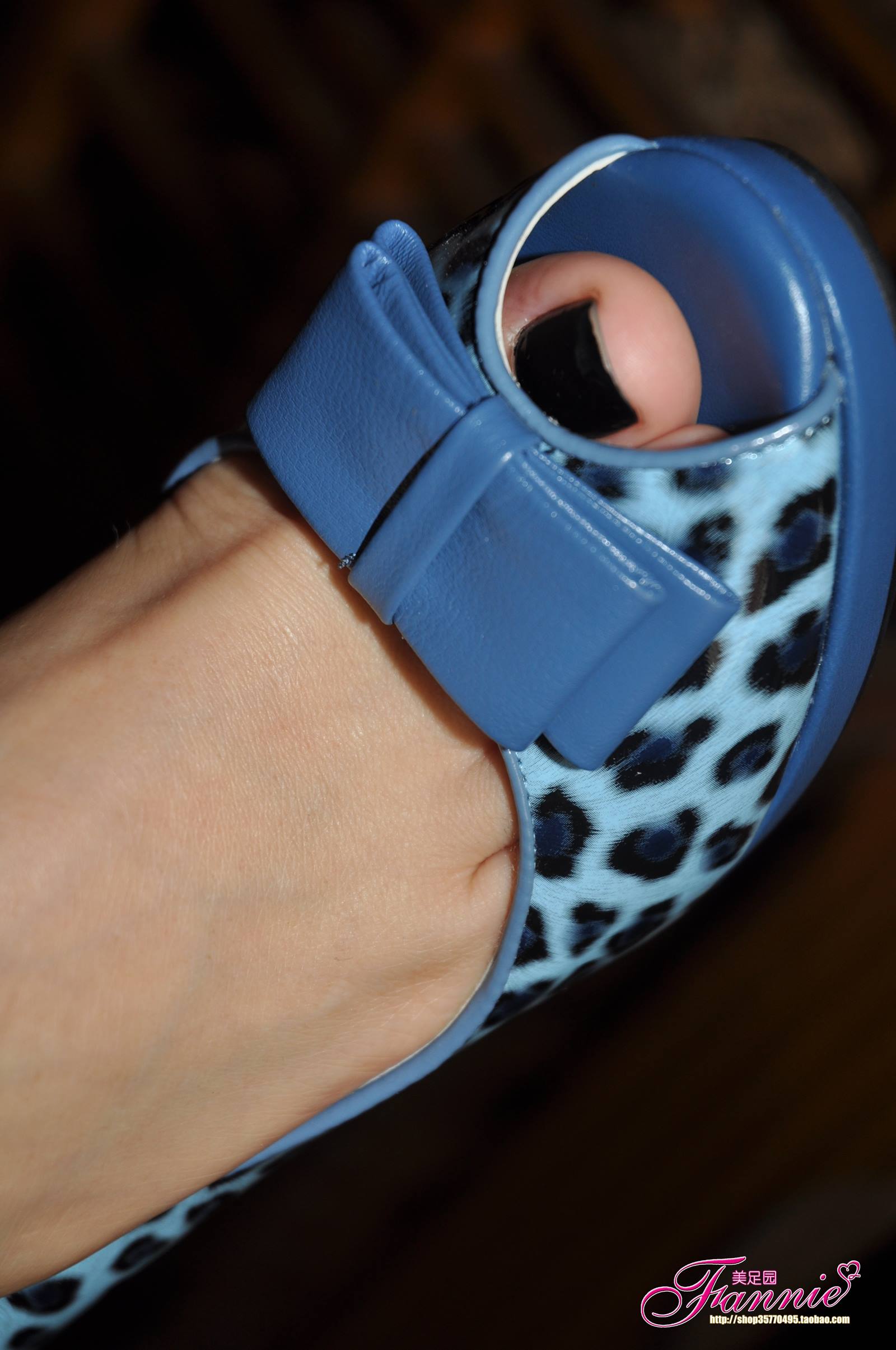 图片[26]-Fannie芬妮每足园 No.327 墨色迷离鱼嘴鞋 [65P] – 速更版-美库