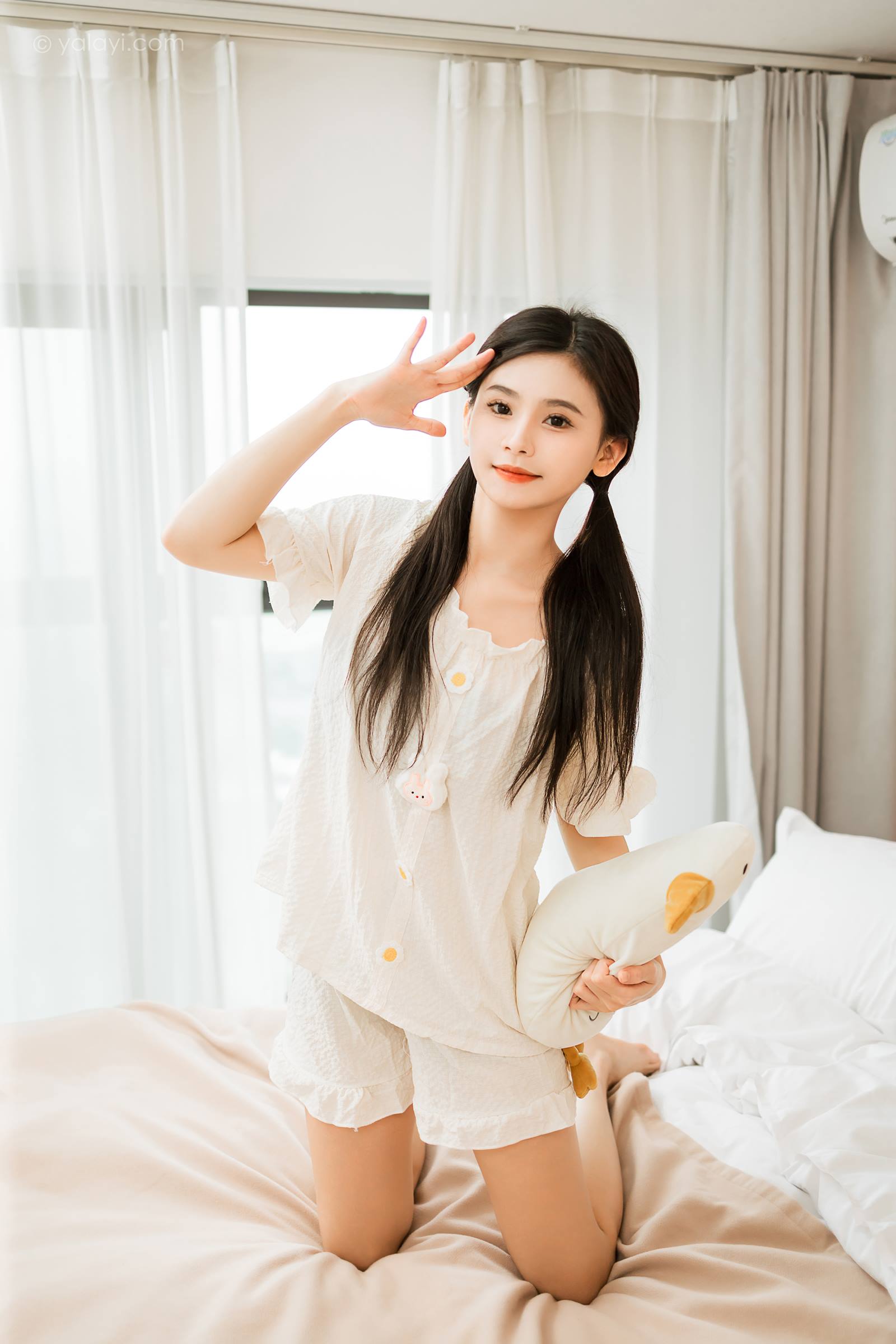 图片[43]-[YALAYI雅拉伊]2023.10.16 NO.1073 双马尾少女 徐小云[44+1P] – 速更版-美库