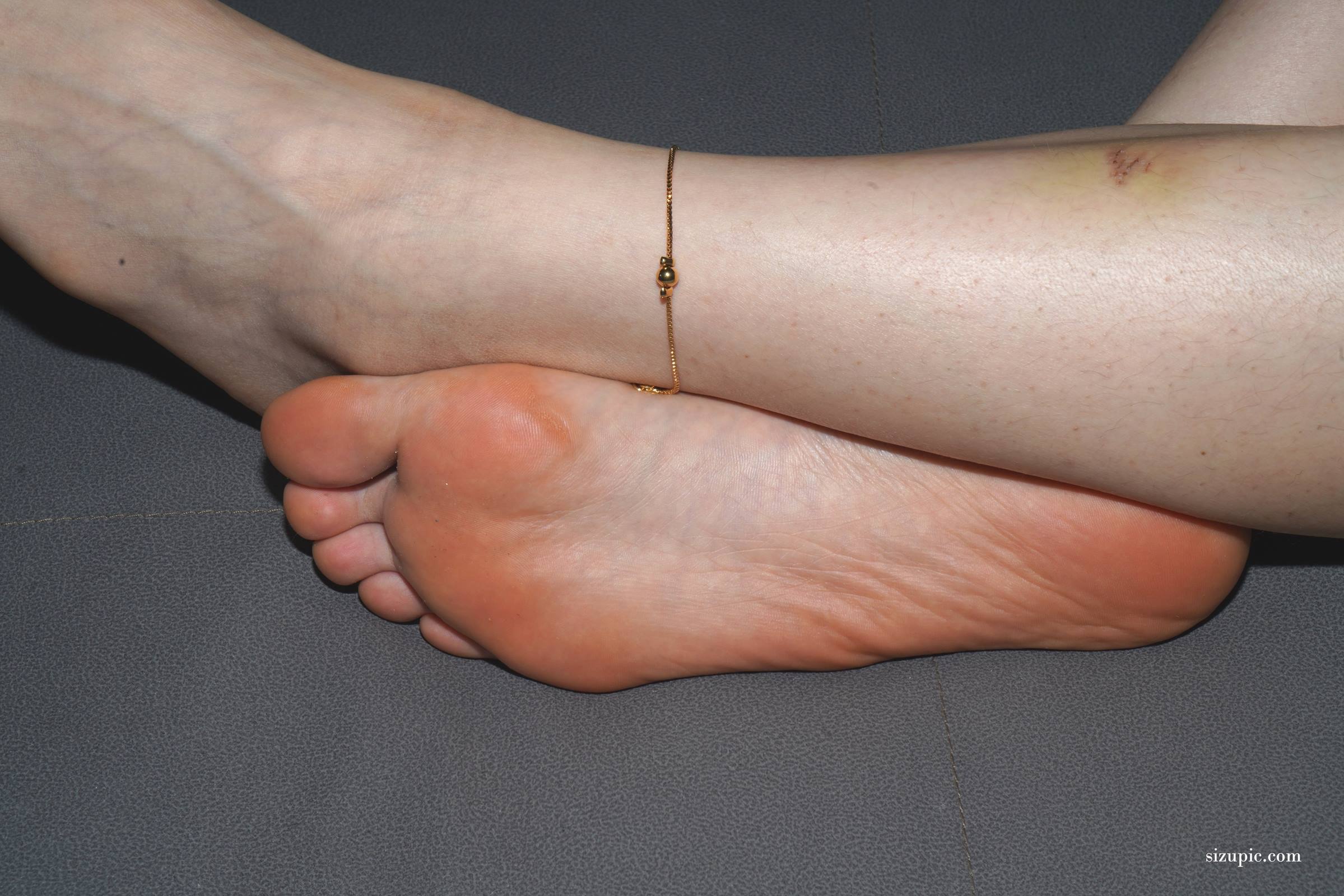 图片[11]-Pary摄影 NO.121 小华脱掉高跟展示37码修长美脚[102P] – 速更版-美库