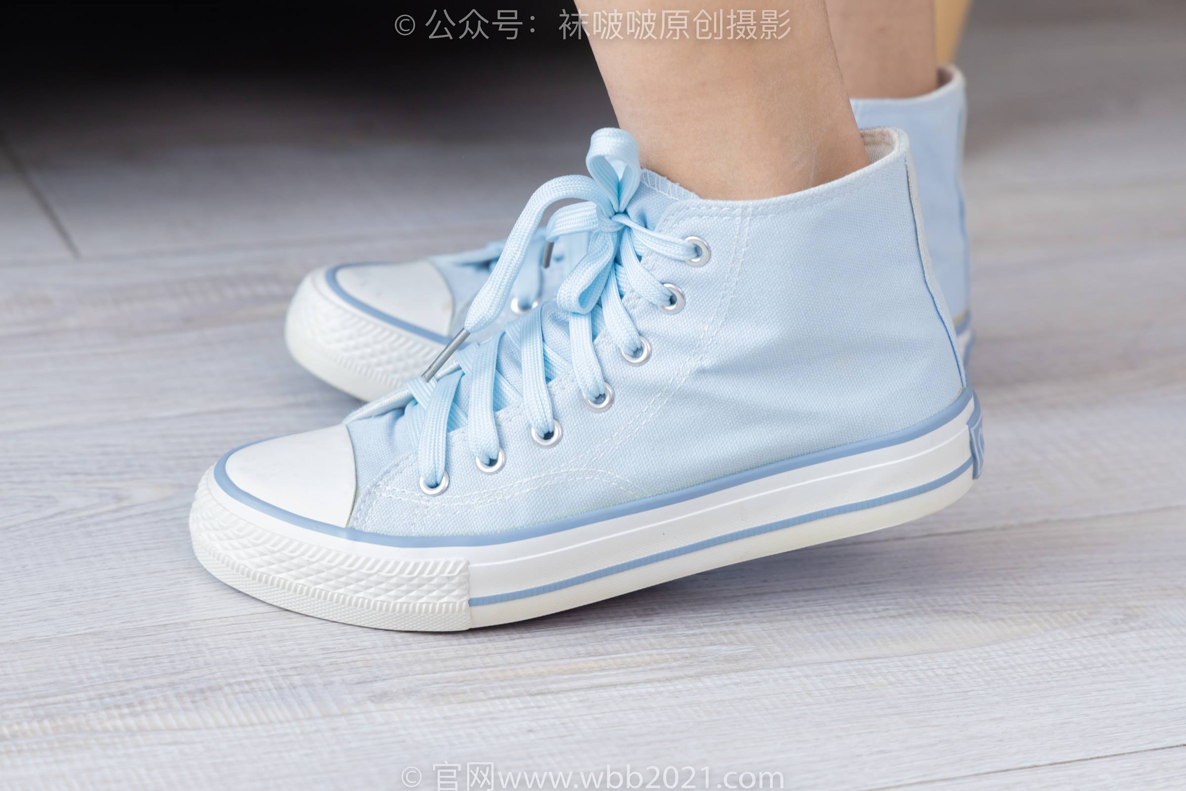 [BoBoSocks袜啵啵]NO.301 奶油-两双板鞋、白棉袜、短黑丝、裸足[240P] - 速更版-绅士图