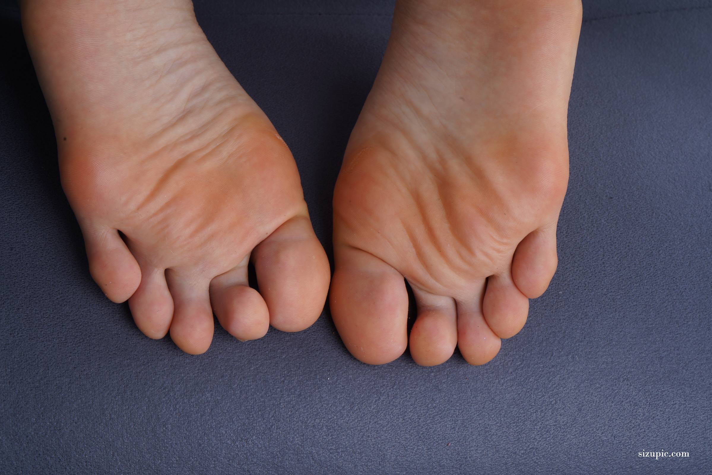 图片[33]-Pary摄影 NO.121 小华脱掉高跟展示37码修长美脚[102P] – 速更版-美库