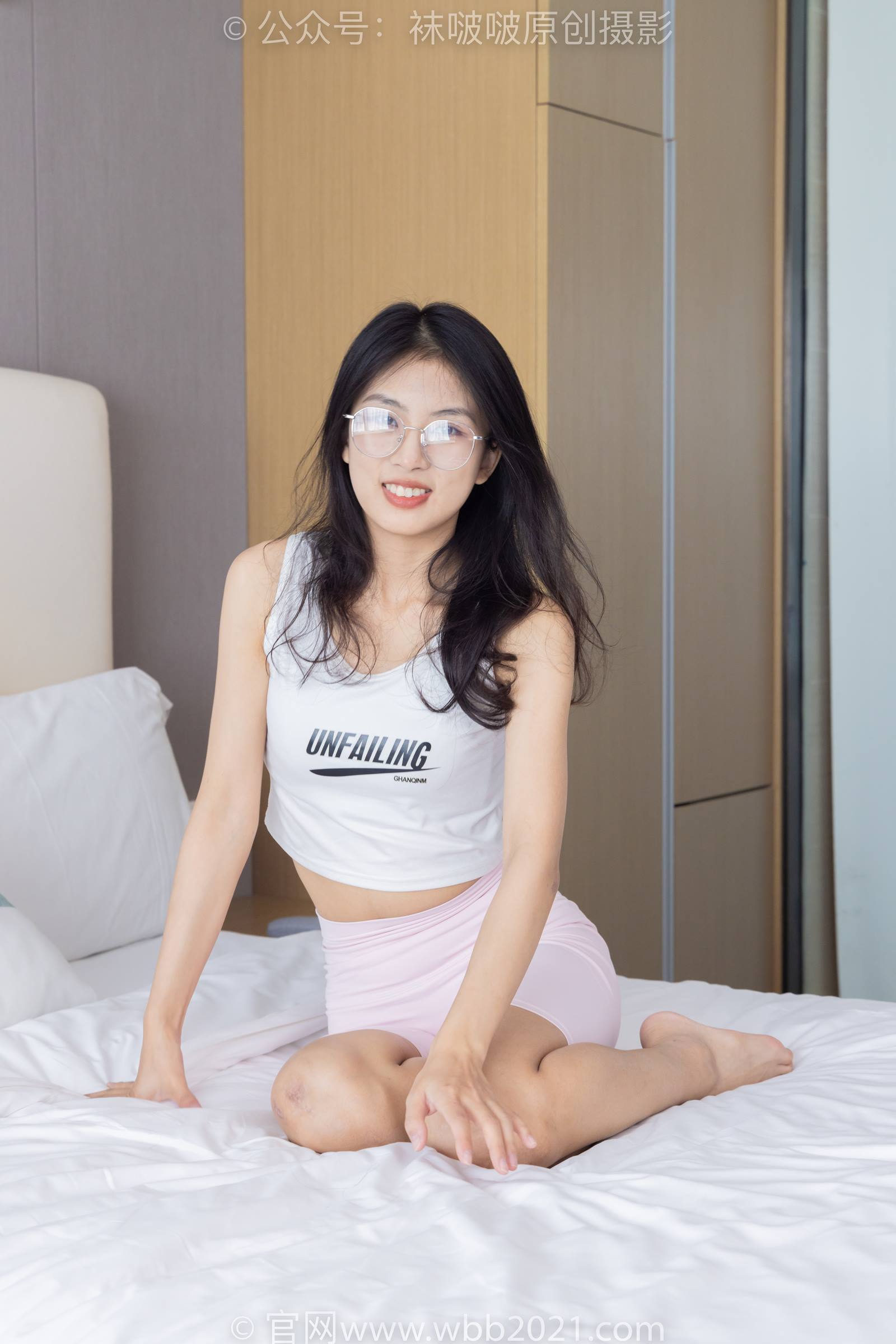 图片[197]-[BoBoSocks袜啵啵]NO.301 奶油-两双板鞋、白棉袜、短黑丝、裸足[240P] – 速更版-美库