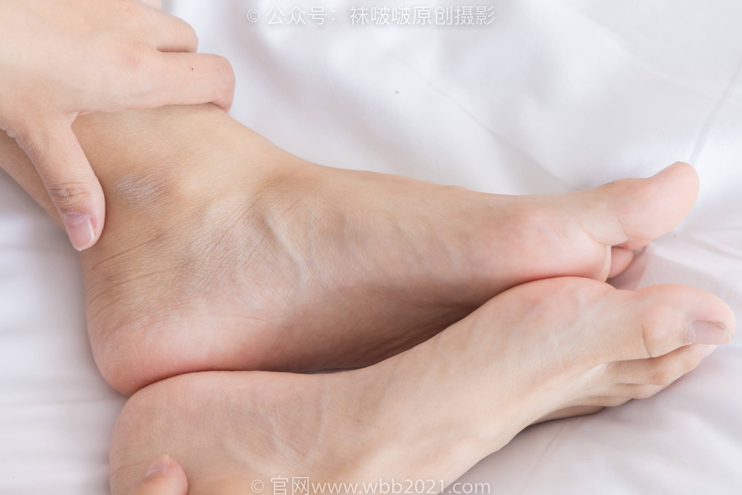 图片[216]-[BoBoSocks袜啵啵]NO.301 奶油-两双板鞋、白棉袜、短黑丝、裸足[240P] – 速更版-美库