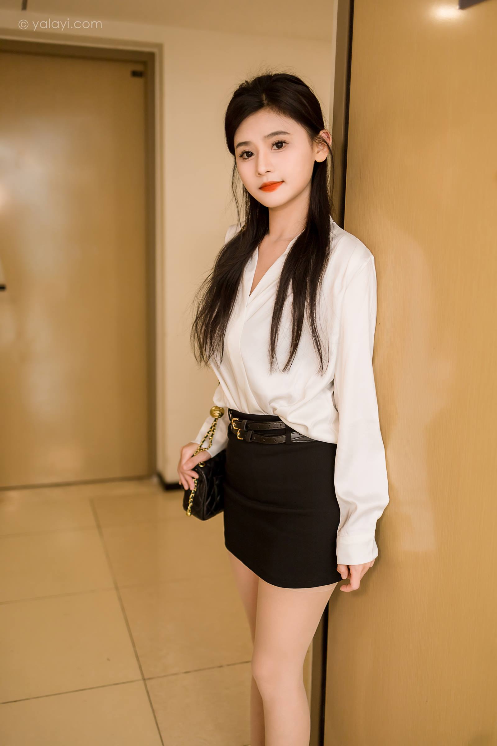 图片[23]-[YALAYI雅拉伊]2023.10.23 NO.1076 白领下班了 若婷[45+1P] – 速更版-美库