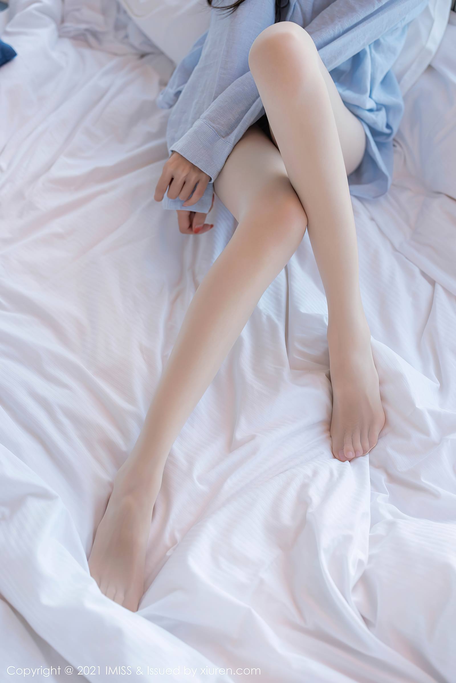 图片[19]-[IMiss爱蜜社]2023.11.20 VOL.759 泥鳅鳅 蓝色衬衫 [26+1P] – 速更版-美库