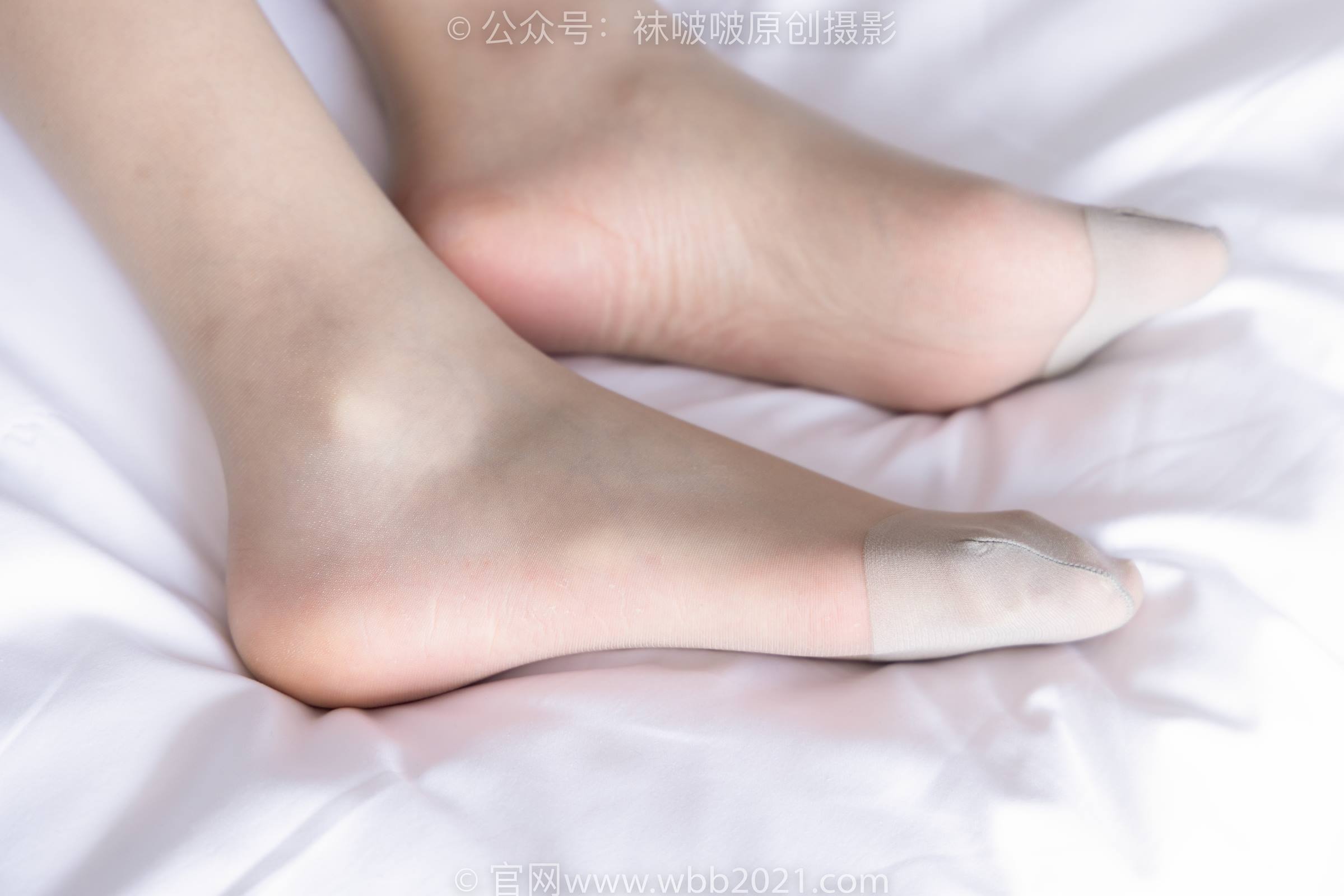 图片[111]-[BoBoSocks袜啵啵]NO.305 小甜豆-运动鞋、人字拖、袜套、油亮白丝[140P] – 速更版-美库