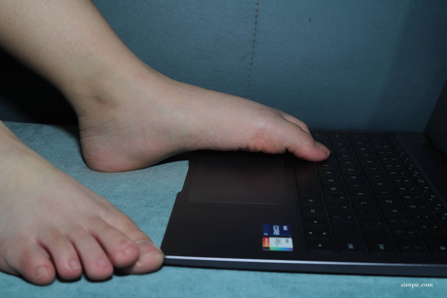 图片[108]-Pary摄影 NO.128 敏怡脱掉高跟展示美脚底[111P] – 速更版-美库