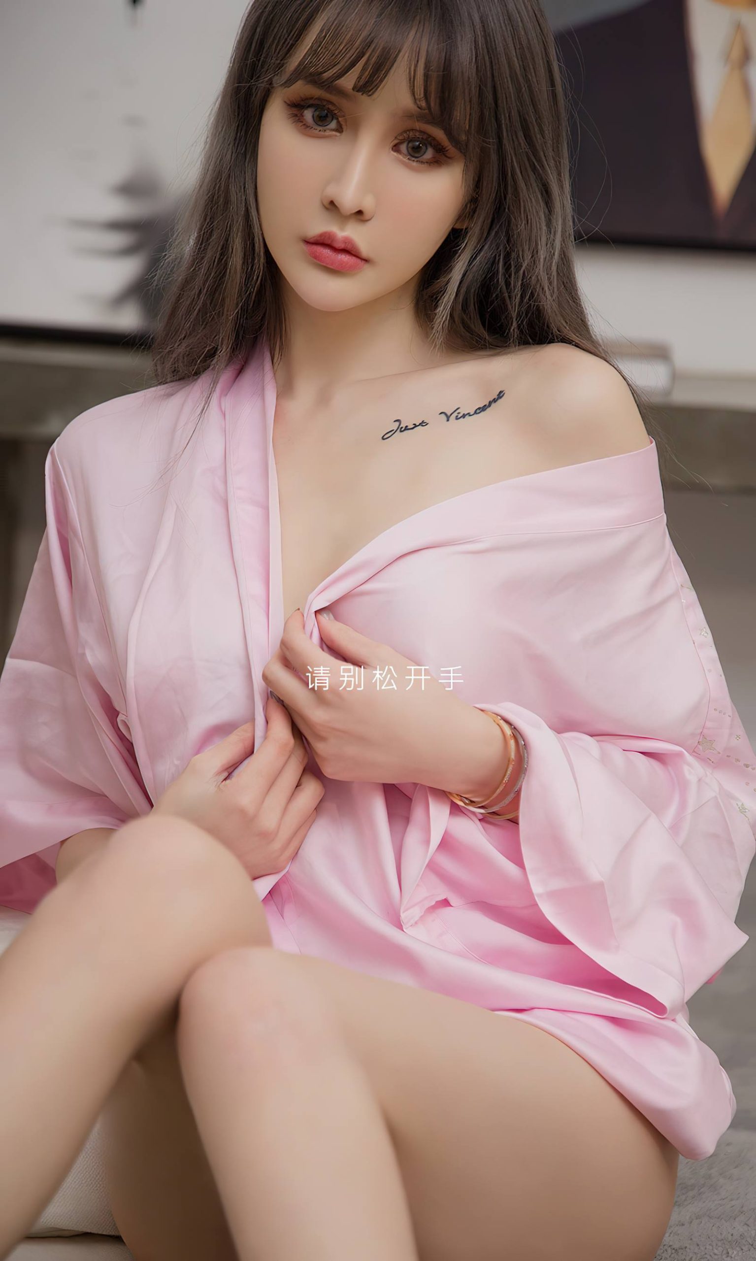 图片[34]-[爱尤物]2023 NO.2738 丝绸睡衣 青树[35P] – 速更版-美库