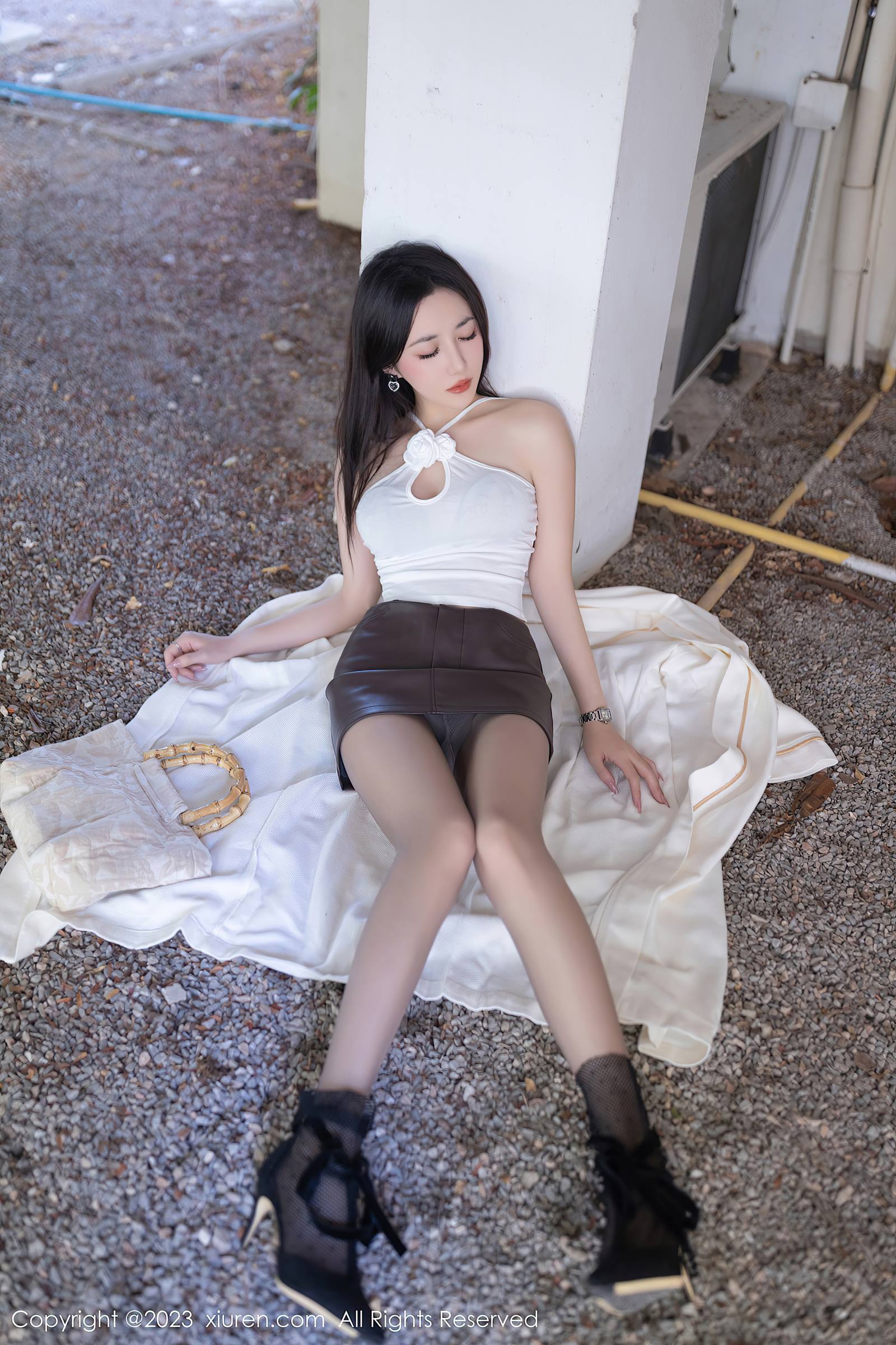 图片[13]-[Xiuren秀人网]2023.12.29 NO.7888 鱼子酱Fish 被迷昏的姐姐 [40+1P] – 速更版-美库