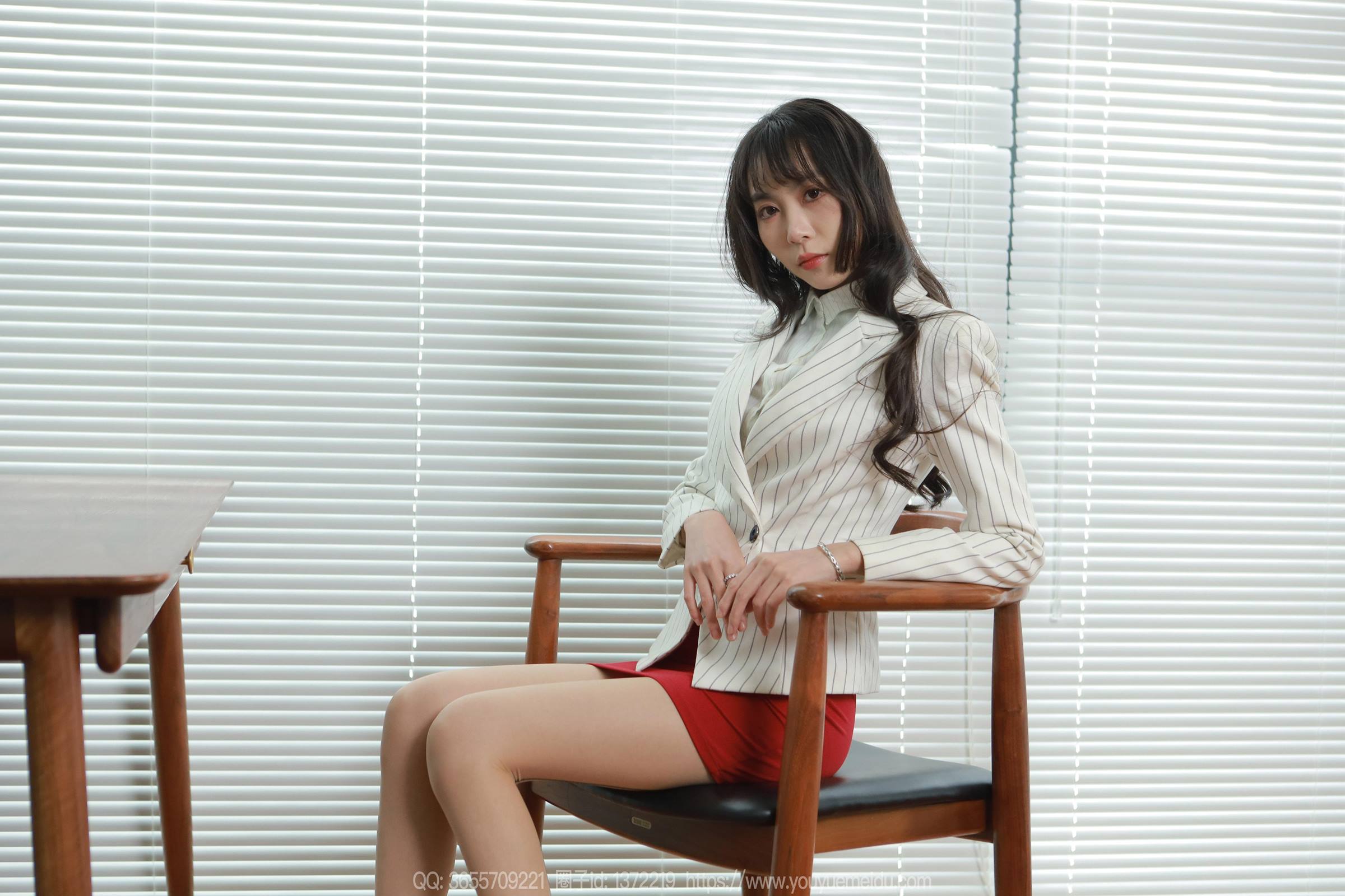 图片[17]-[IESS异思趣向] 2024.01.02 丝享家1627：团团《红裙黑线》[88P] – 速更版-美库