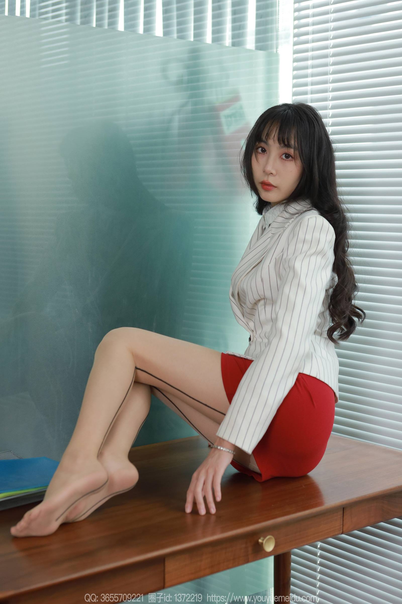 图片[78]-[IESS异思趣向] 2024.01.02 丝享家1627：团团《红裙黑线》[88P] – 速更版-美库