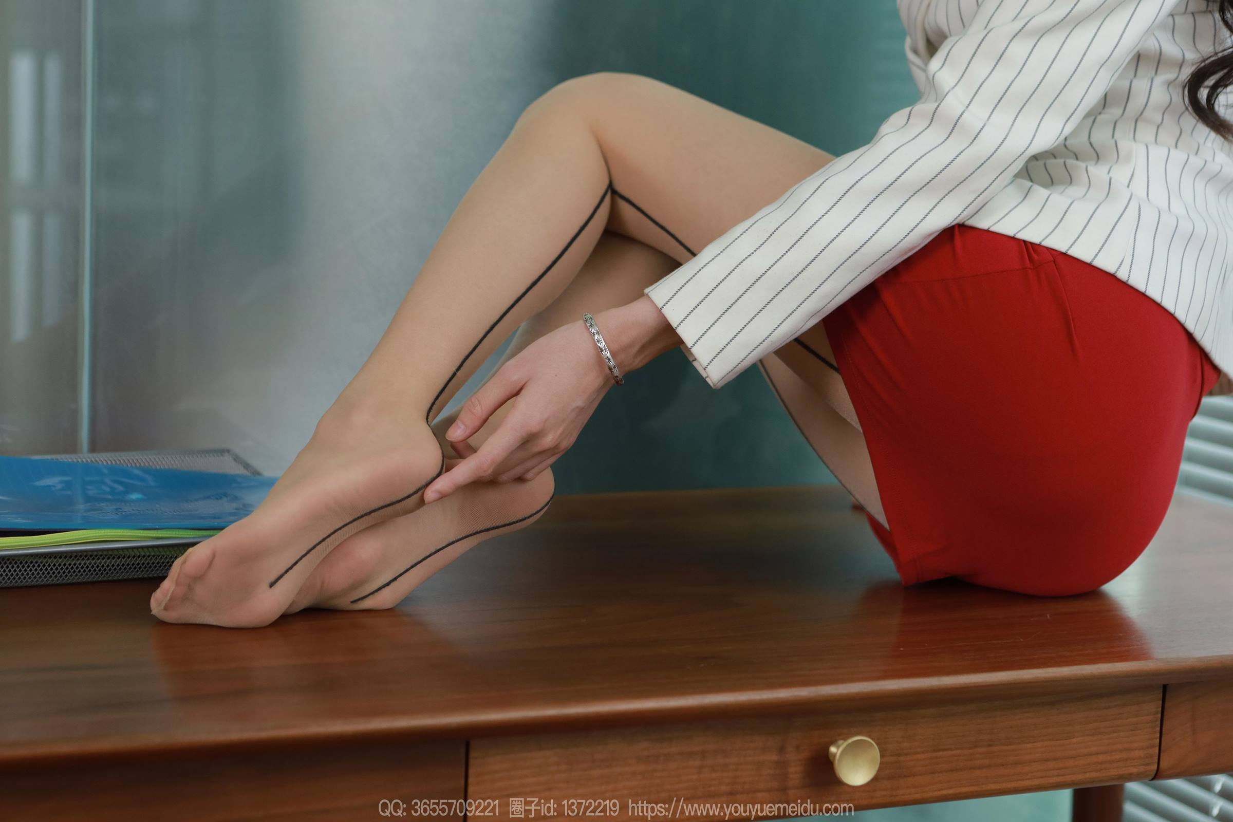 图片[80]-[IESS异思趣向] 2024.01.02 丝享家1627：团团《红裙黑线》[88P] – 速更版-美库