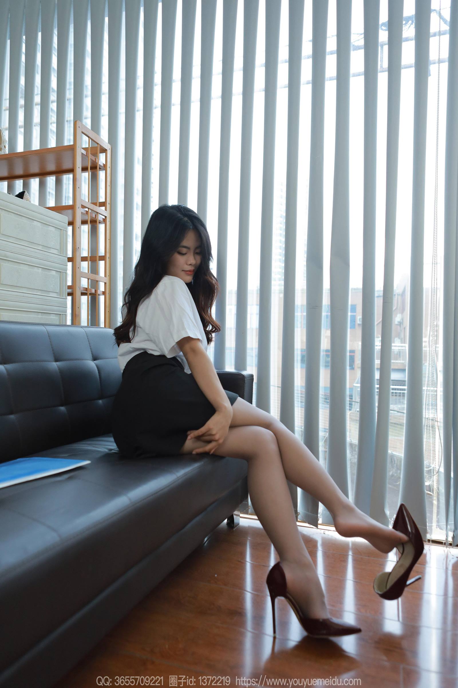 图片[15]-[IESS异思趣向] 2024.01.03 丝享家1628：兔兔《麻辣OL》[87P] – 速更版-美库