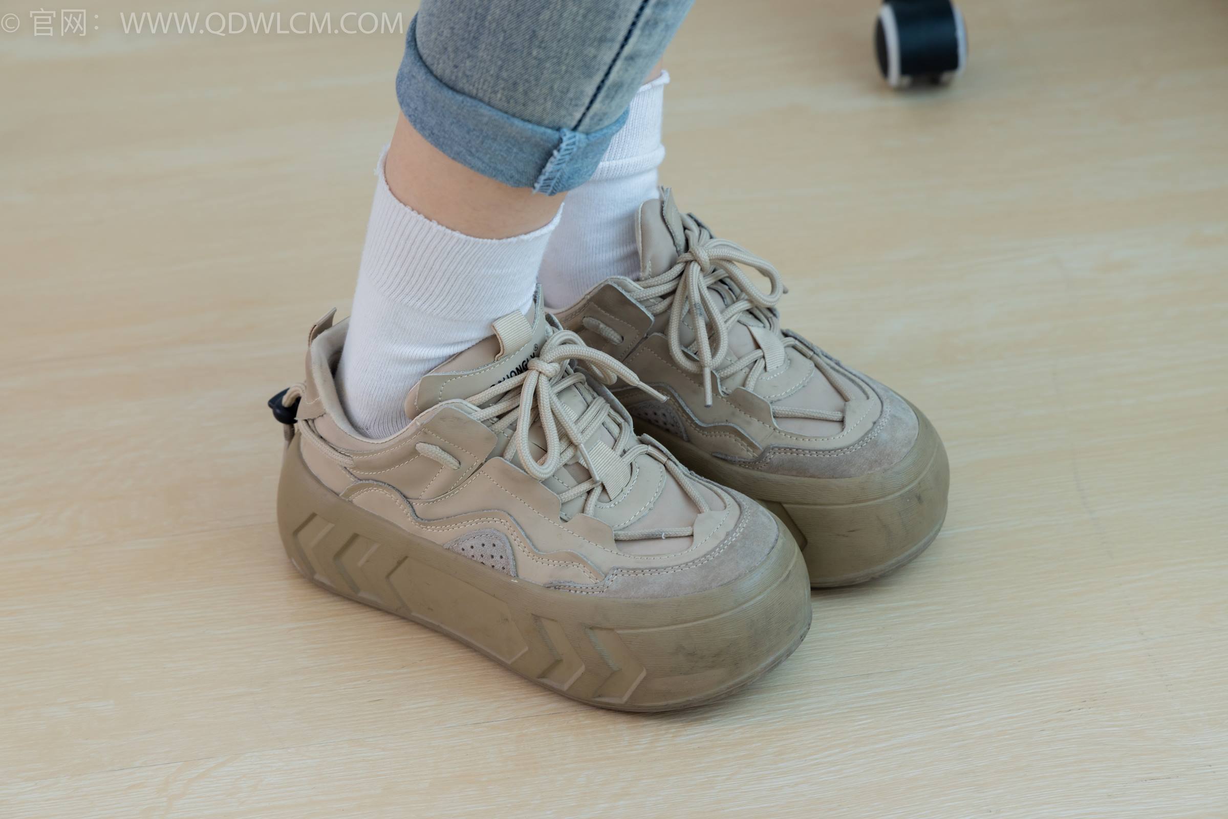 图片[14]-物恋传媒 NO.1783 绒绒-运动鞋、自然穿脏白棉袜[160P] – 速更版-美库