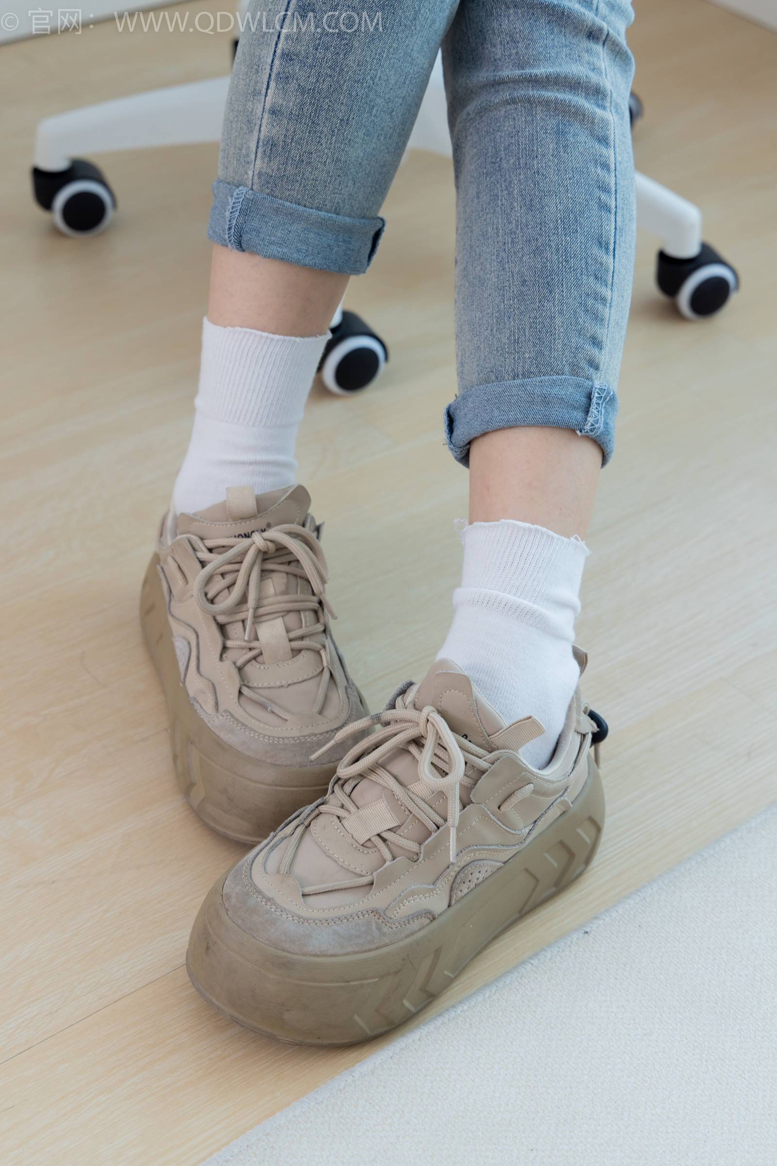 图片[33]-物恋传媒 NO.1783 绒绒-运动鞋、自然穿脏白棉袜[160P] – 速更版-美库