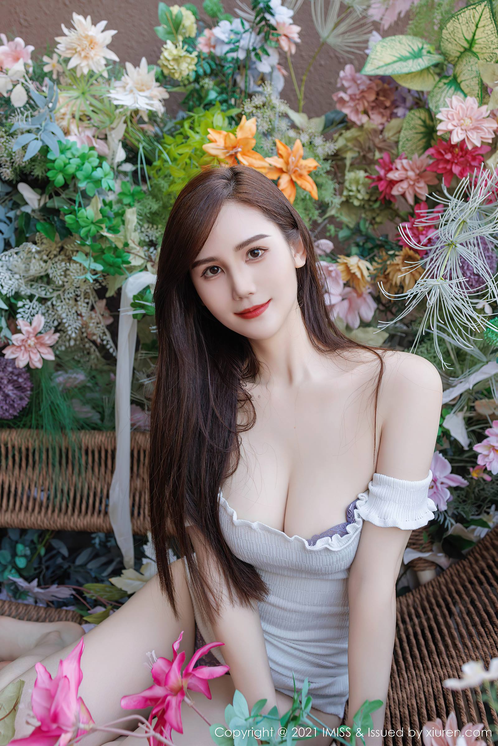 图片[24]-[IMiss爱蜜社]2023.12.11 VOL.761 SISY思 鲜花于美女[30+1P] – 速更版-美库