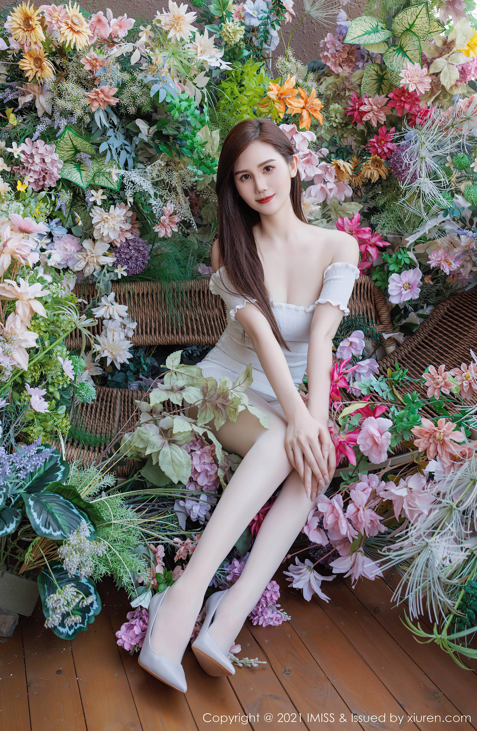 图片[32]-[IMiss爱蜜社]2023.12.11 VOL.761 SISY思 鲜花于美女[30+1P] – 速更版-美库