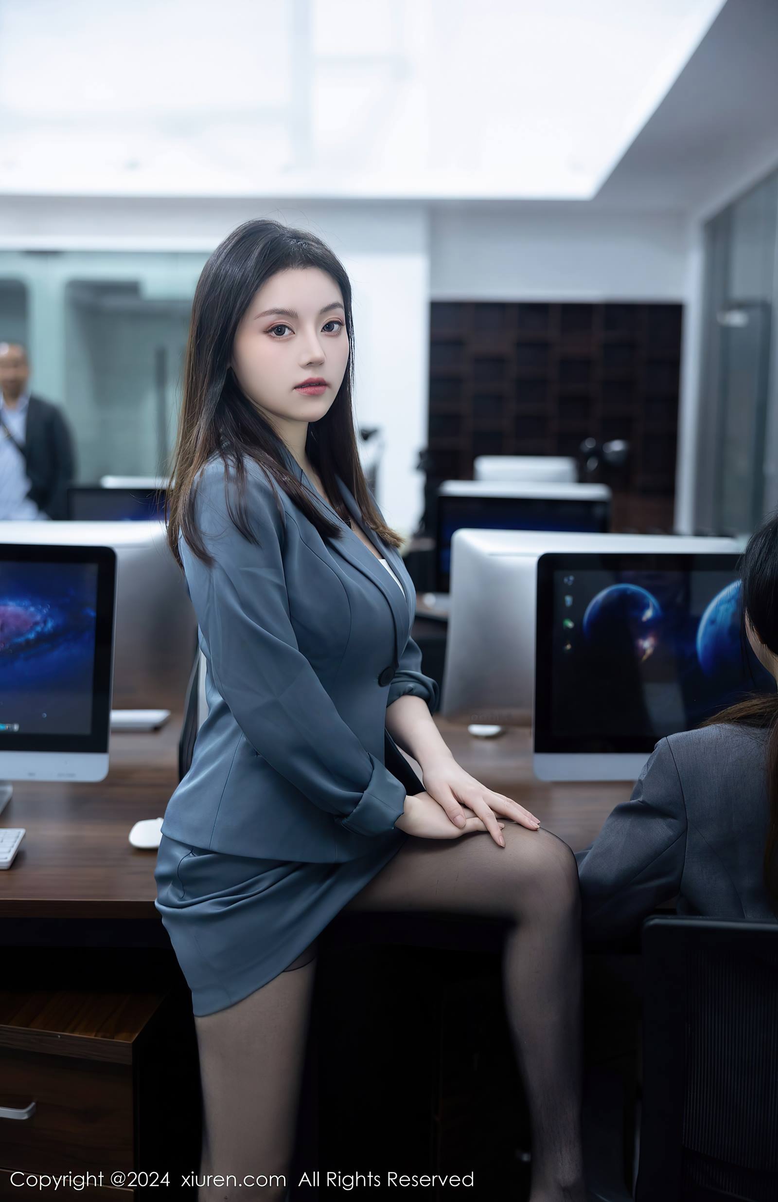 图片[15]-[Xiuren秀人网]2024.01.05 NO.7923 豆瓣酱 姐姐妹妹站起来 [27+1P] – 速更版-美库