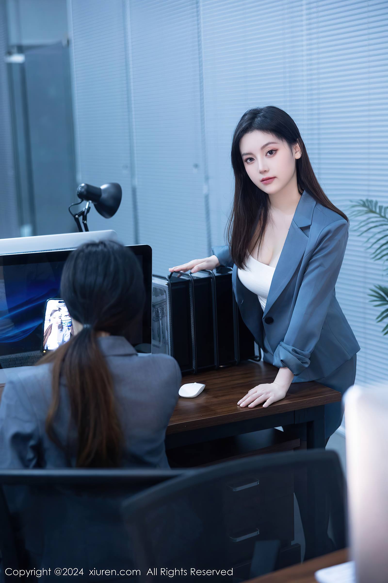 图片[26]-[Xiuren秀人网]2024.01.05 NO.7923 豆瓣酱 姐姐妹妹站起来 [27+1P] – 速更版-美库