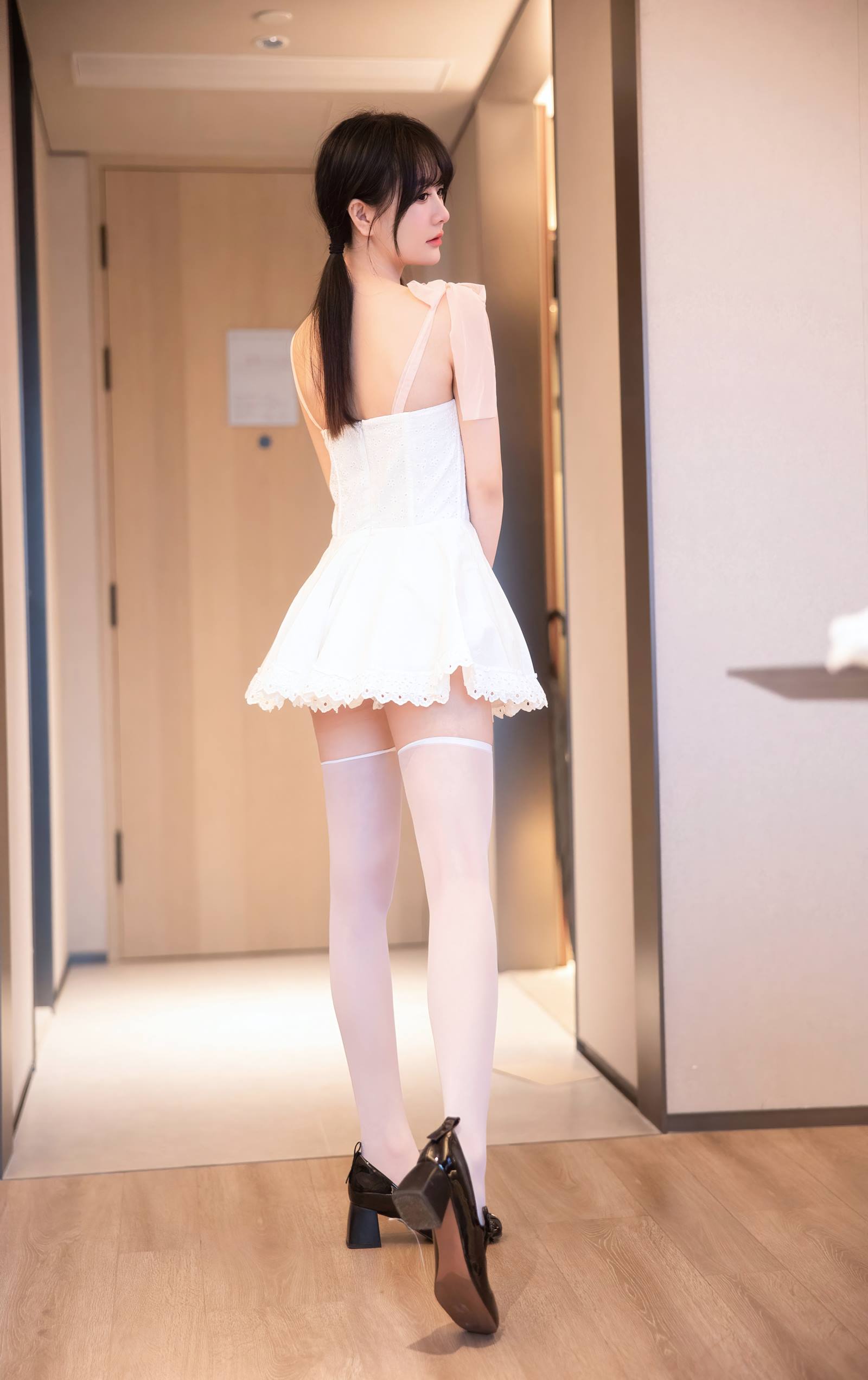 图片[19]-秀人内购@谢小蒽(幼幼)-内部私购《粉色情趣》[38P] – 速更版-美库