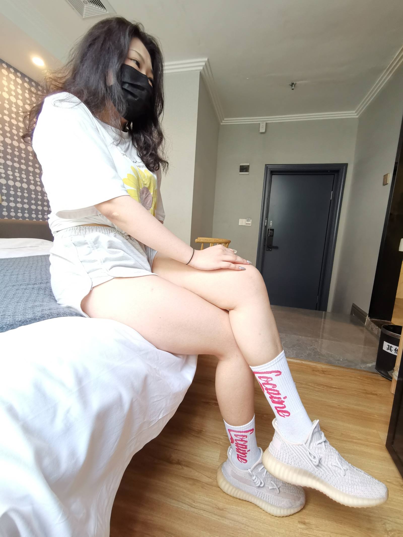 图片[190]-鱼鱼足影@008-第08期：莹莹 [191P] – 速更版-美库