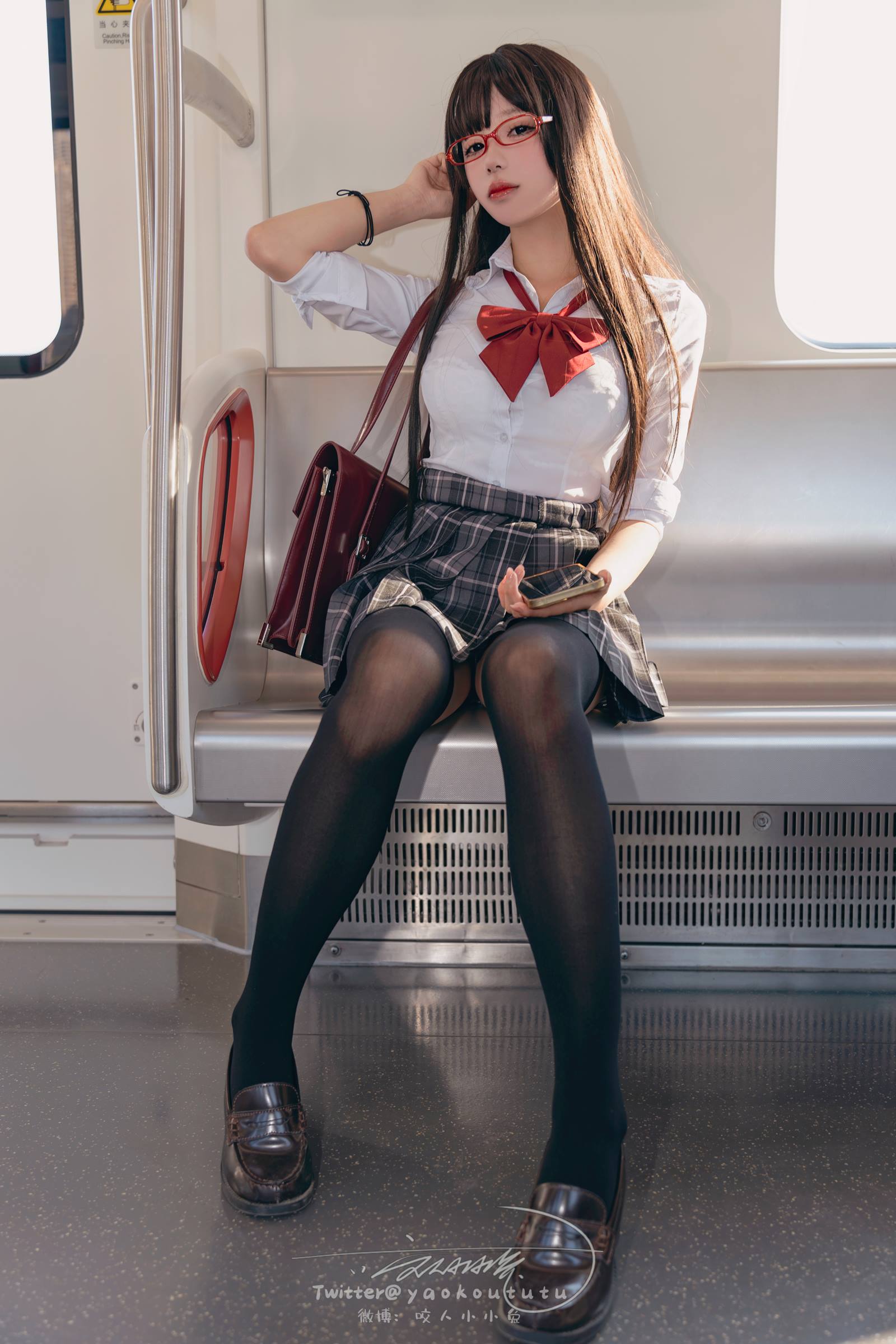 图片[13]-咬一口兔娘 NO.067 – 电车惊魂[29P] – 速更版-美库